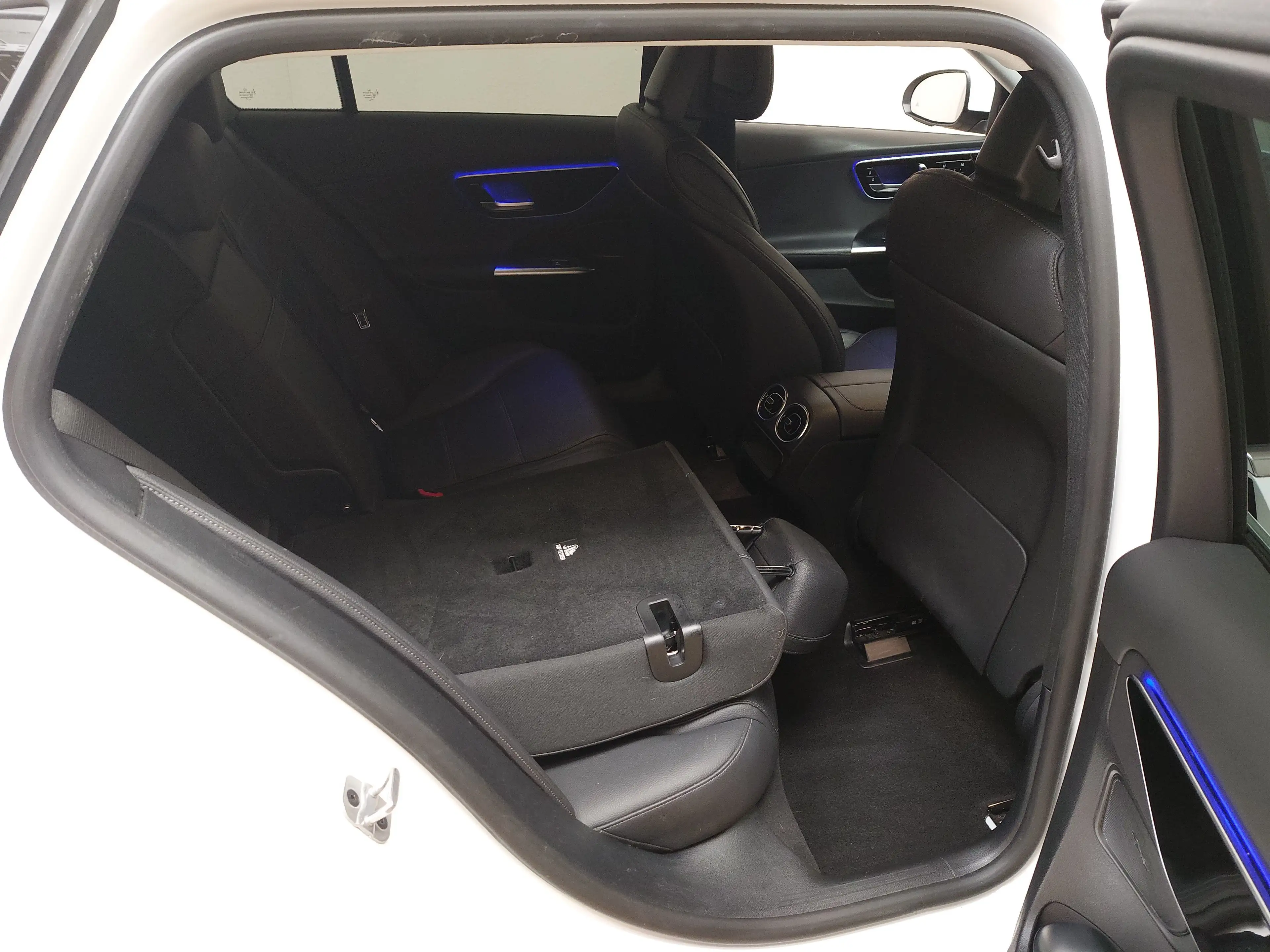 Mercedes-Benz C 220 MB C 220 T d Avantgarde Leder Navi LED AHK 360° — photo 11