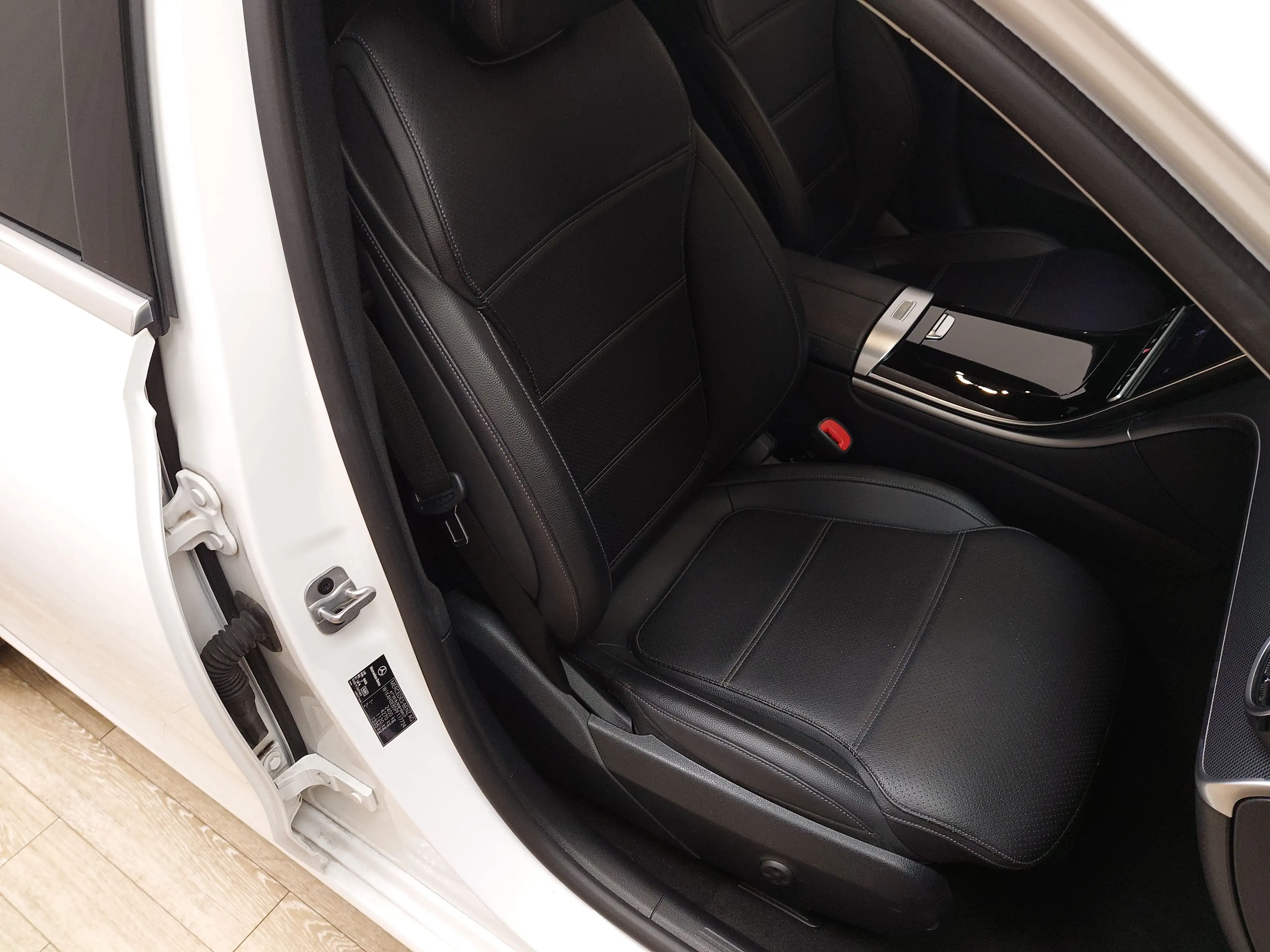 Mercedes-Benz C 220 MB C 220 T d Avantgarde Leder Navi LED AHK 360° — photo 10