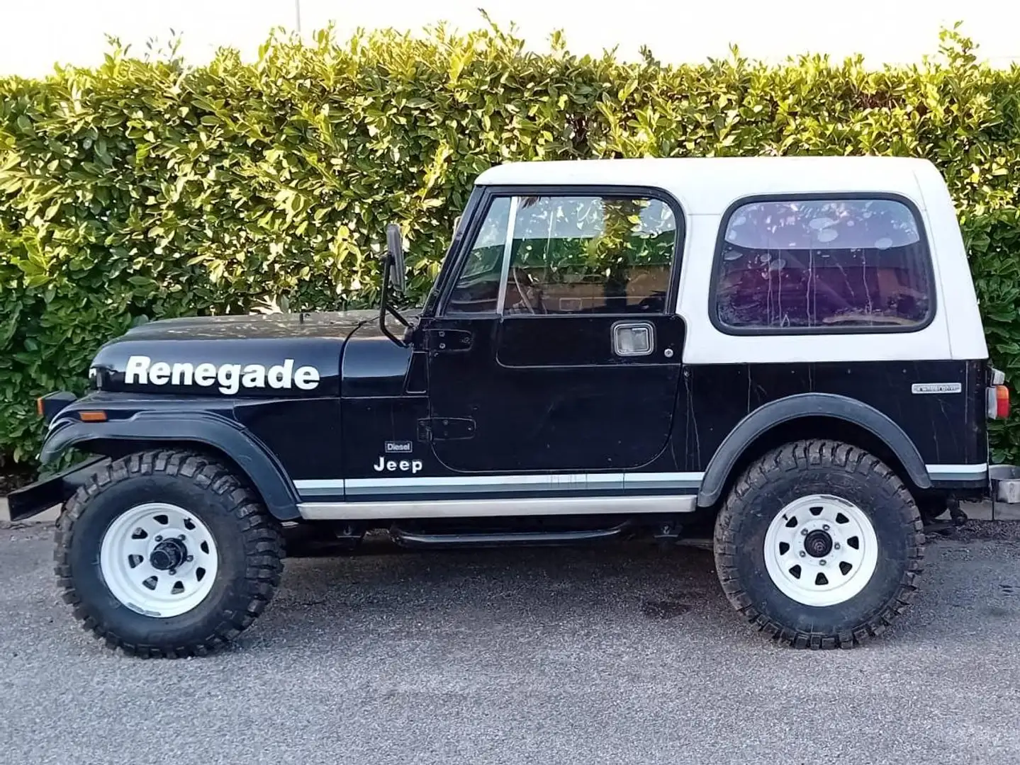 Jeep CJ-7 Renegade Černá - 1