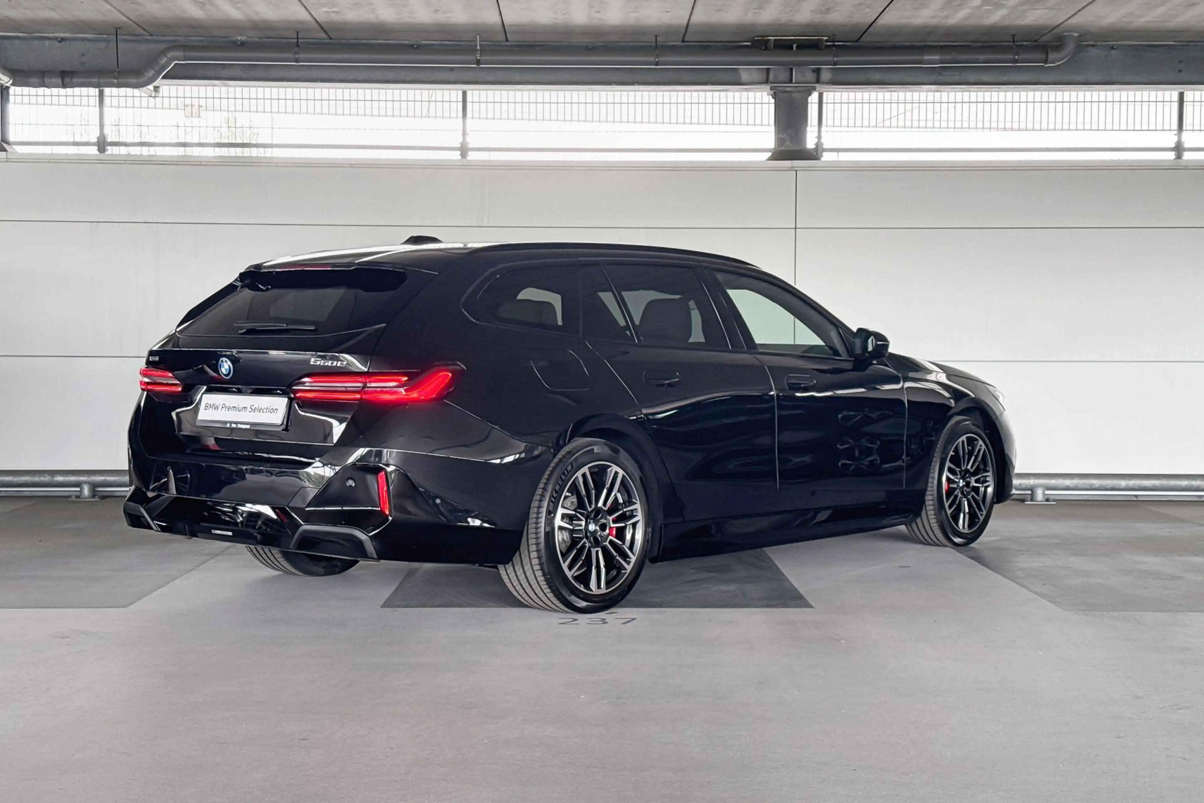BMW 550 5 Serie Touring 550e xDrive — photo 6