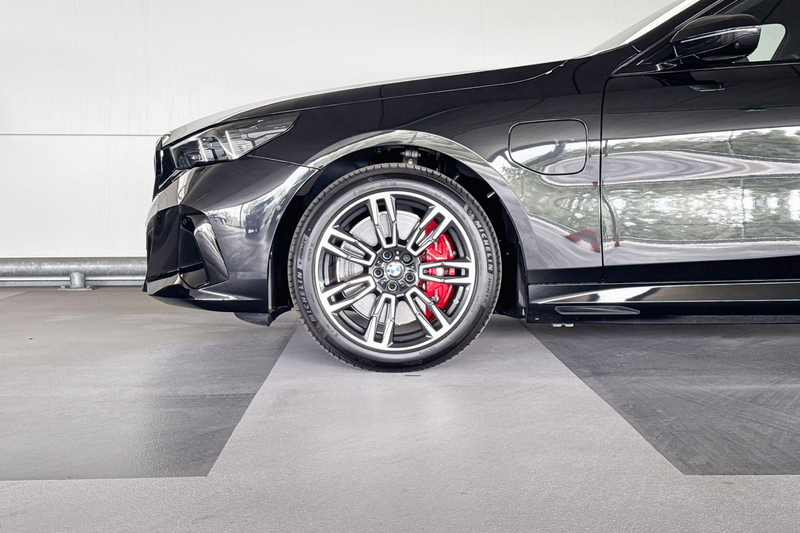 BMW 550 5 Serie Touring 550e xDrive — photo 4