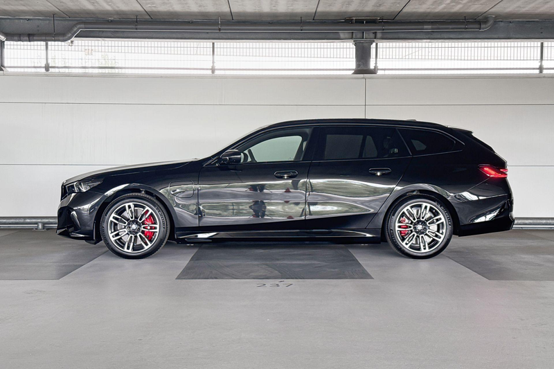 BMW 550 5 Serie Touring 550e xDrive — photo 2