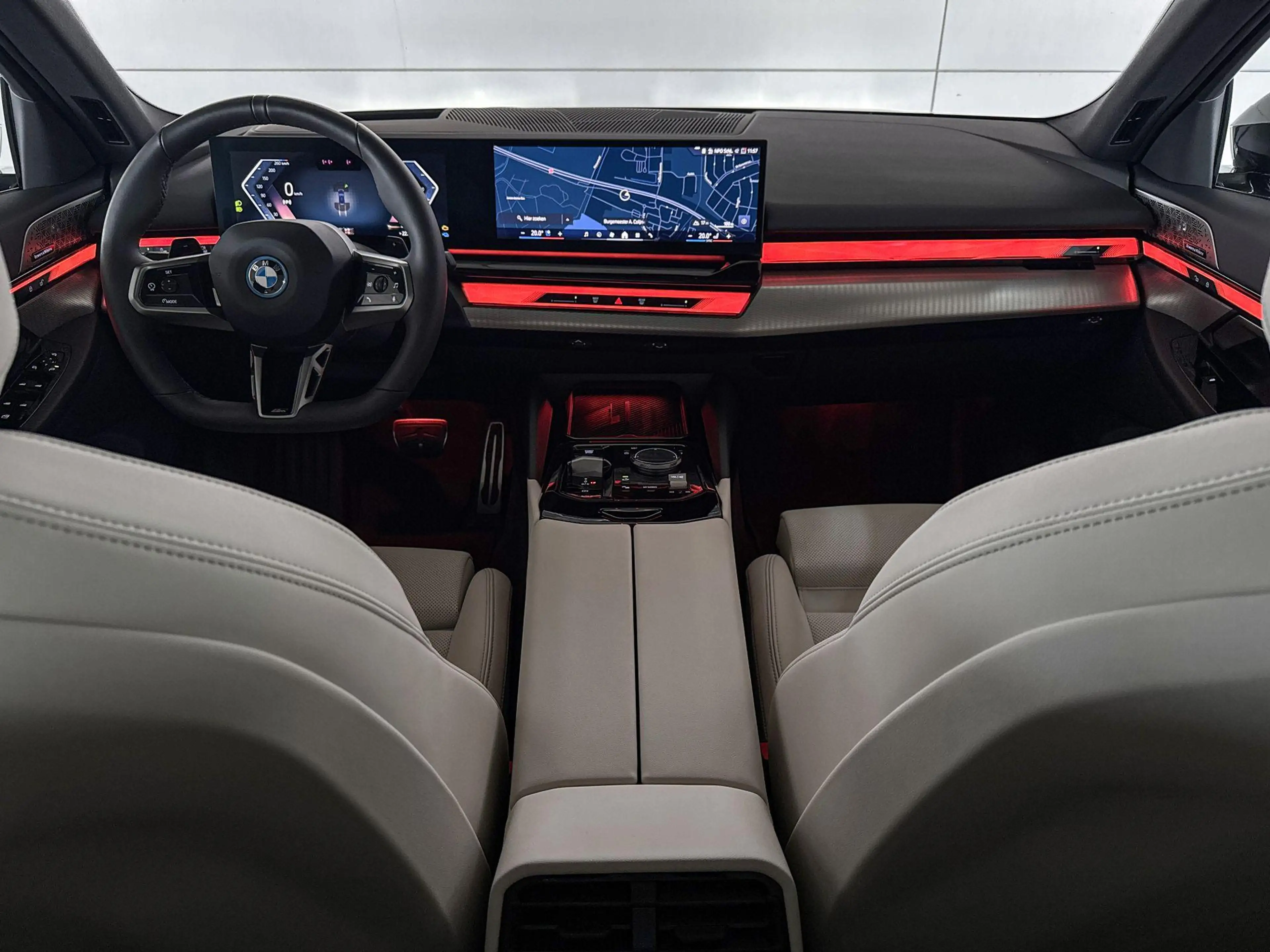 BMW 550 5 Serie Touring 550e xDrive — photo 11