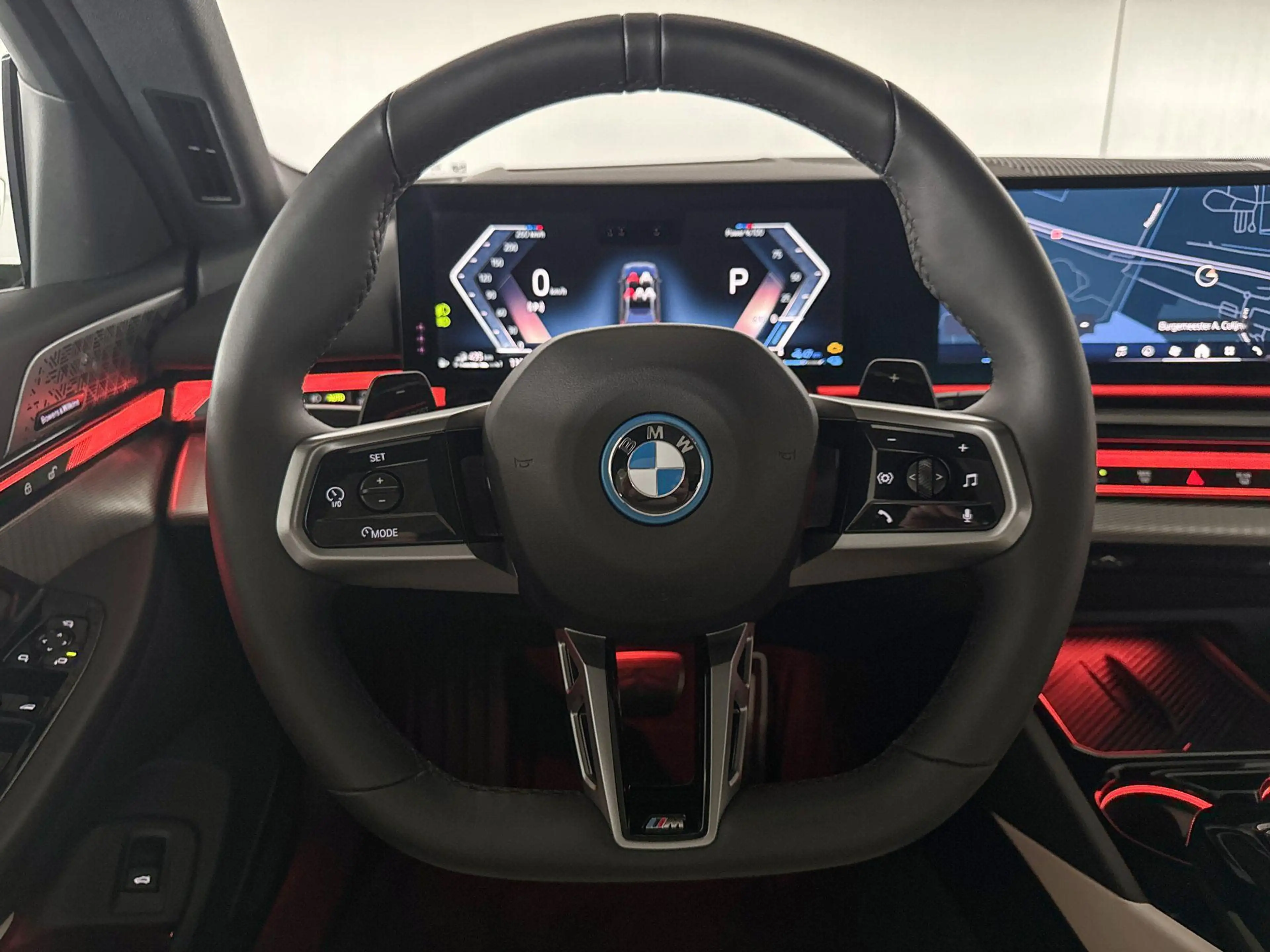 BMW 550 5 Serie Touring 550e xDrive — photo 12