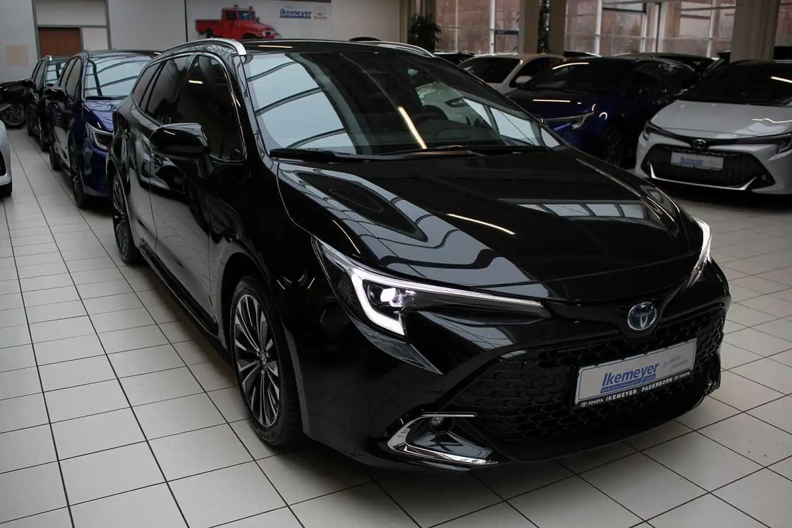 Toyota Corolla Touring Sports 1,8 Hybrid Team DK Technik-Paket Cl Negro - 2