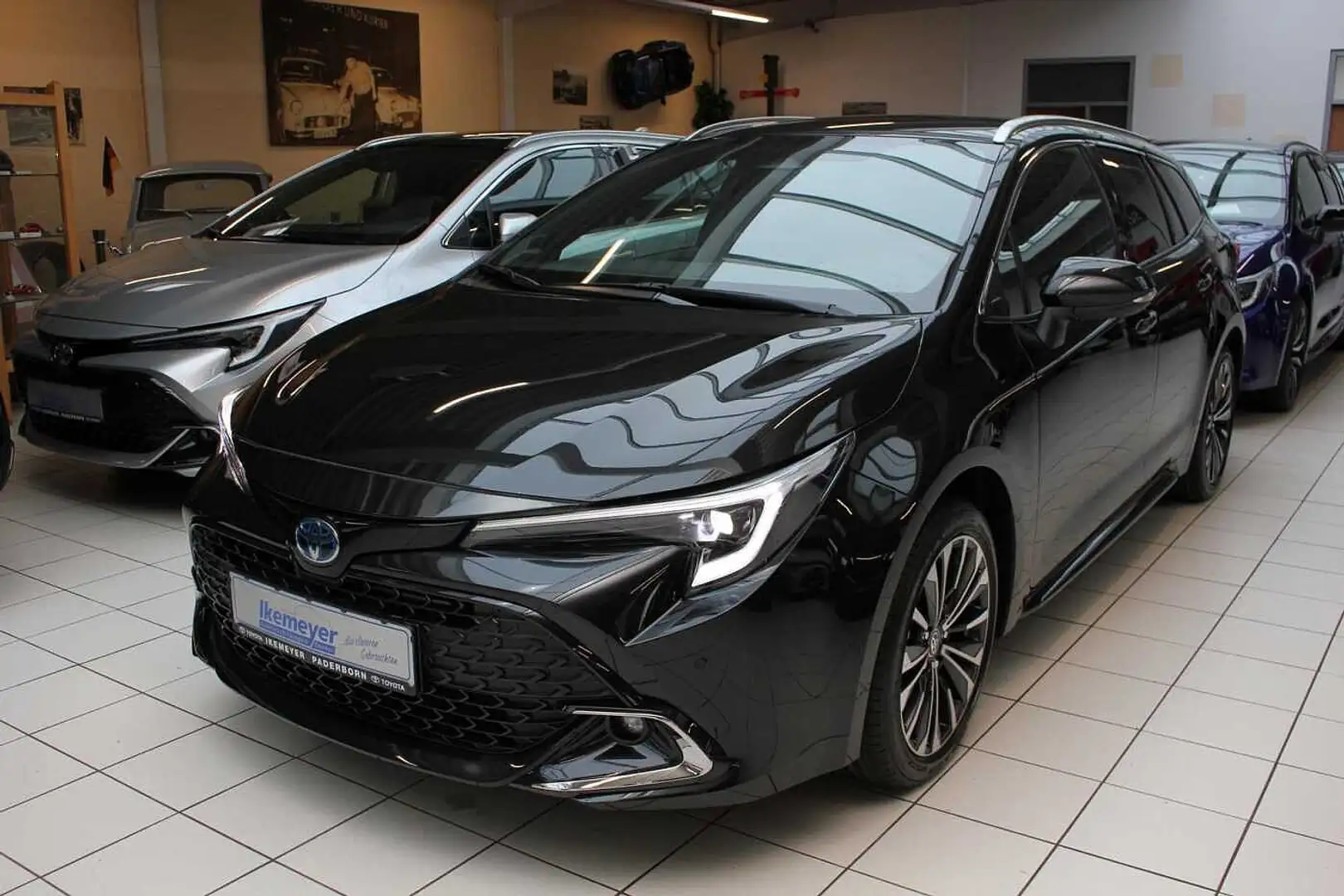 Toyota Corolla Touring Sports 1,8 Hybrid Team DK Technik-Paket Cl Negro - 1