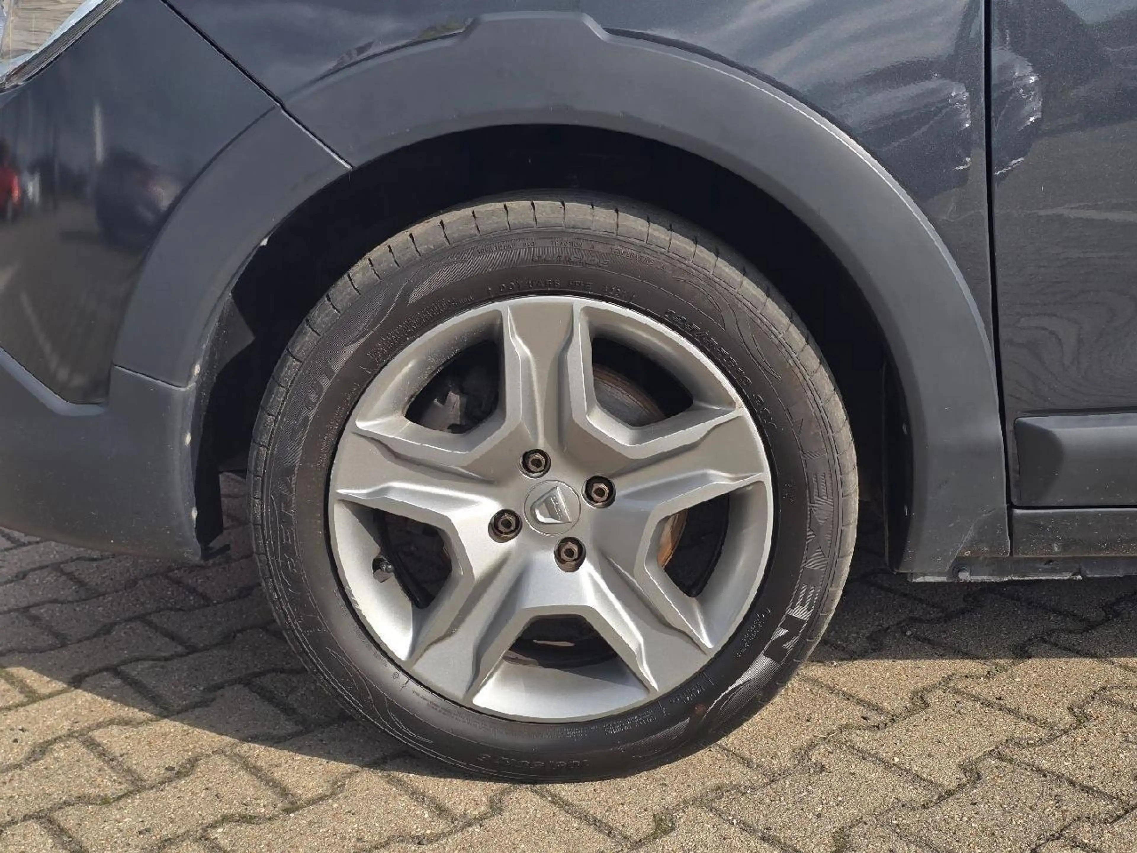 Dacia Lodgy Stepway Selection Blue dCi 115 7-Sitzer — photo 16