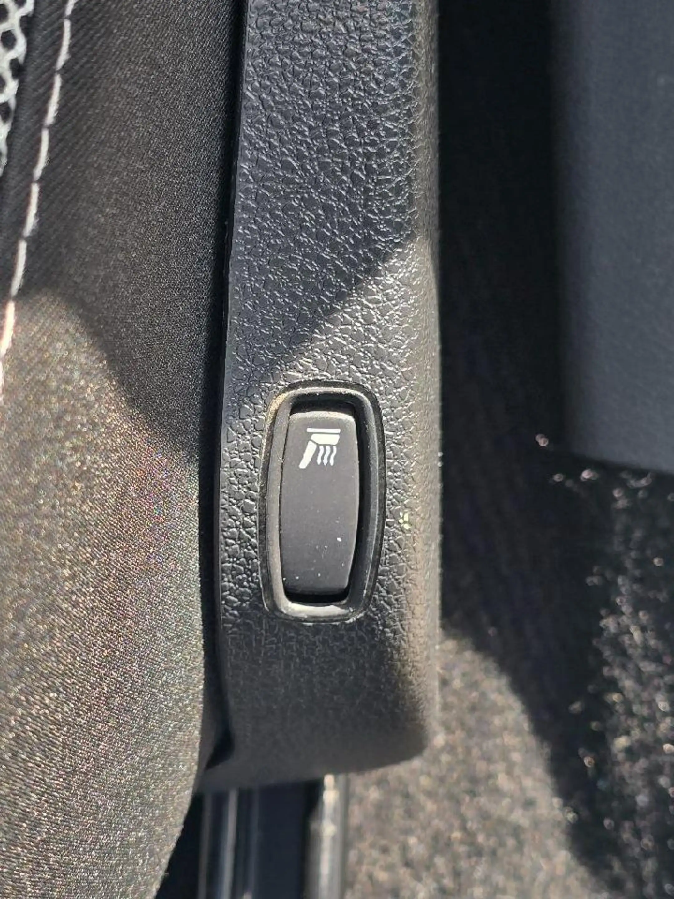 Dacia Lodgy Stepway Selection Blue dCi 115 7-Sitzer — photo 17