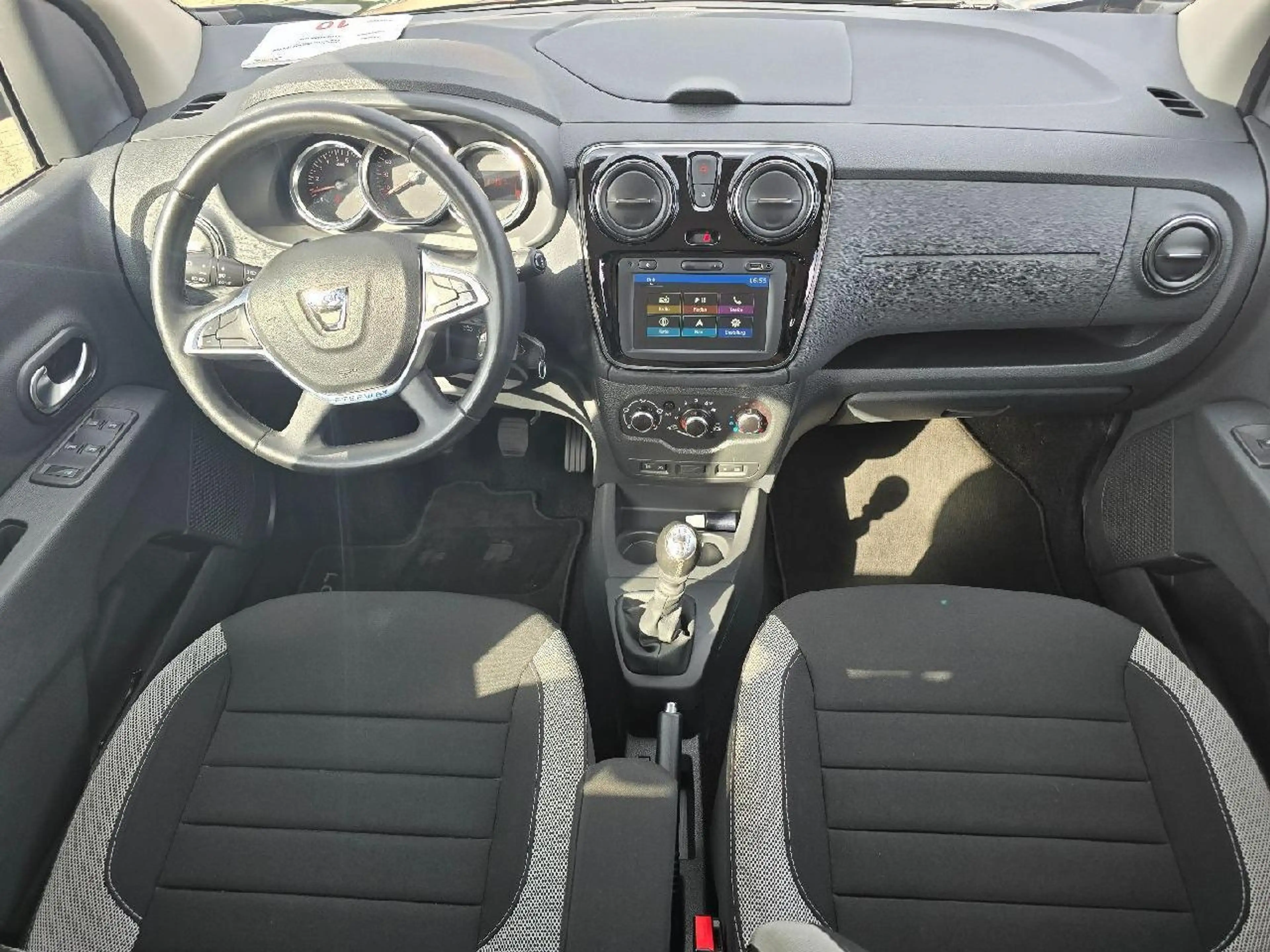 Dacia Lodgy Stepway Selection Blue dCi 115 7-Sitzer — photo 7