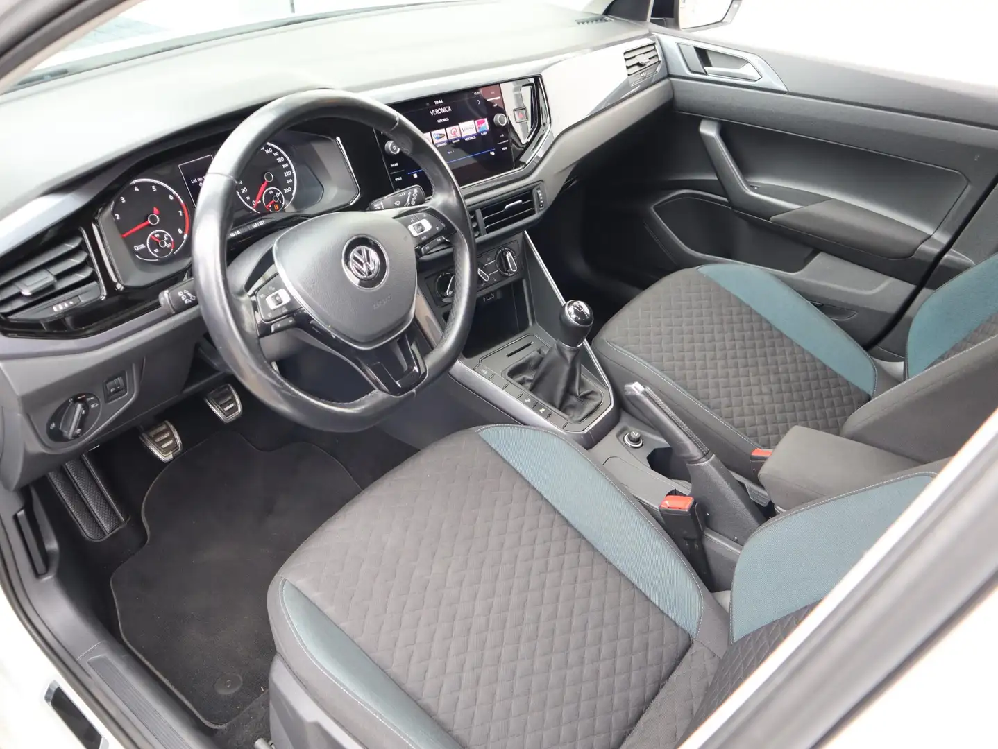 Volkswagen Polo 1.0 TSI Comfortline Business Wit - 2