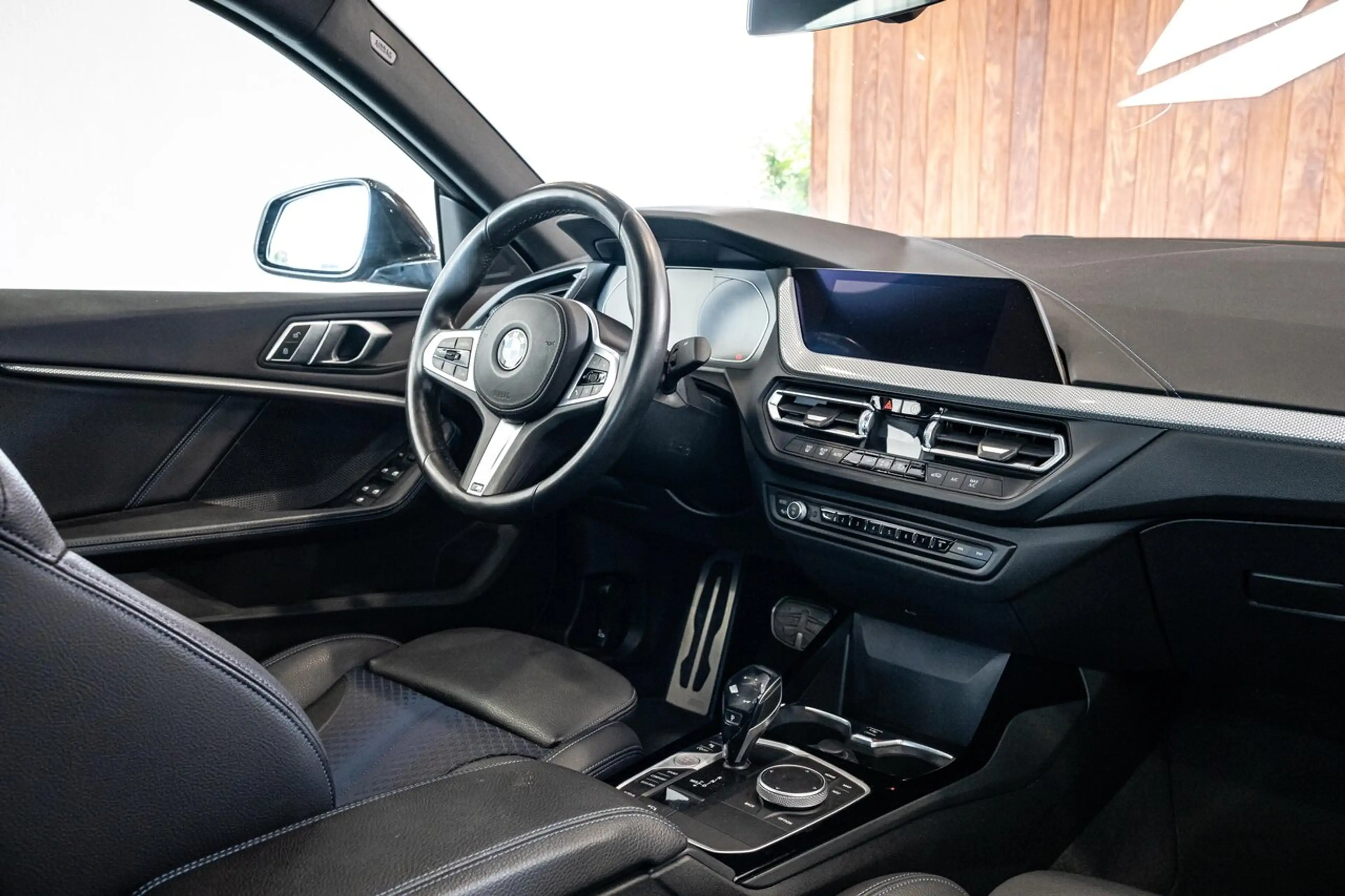 BMW 218 Gran coupé — photo 22