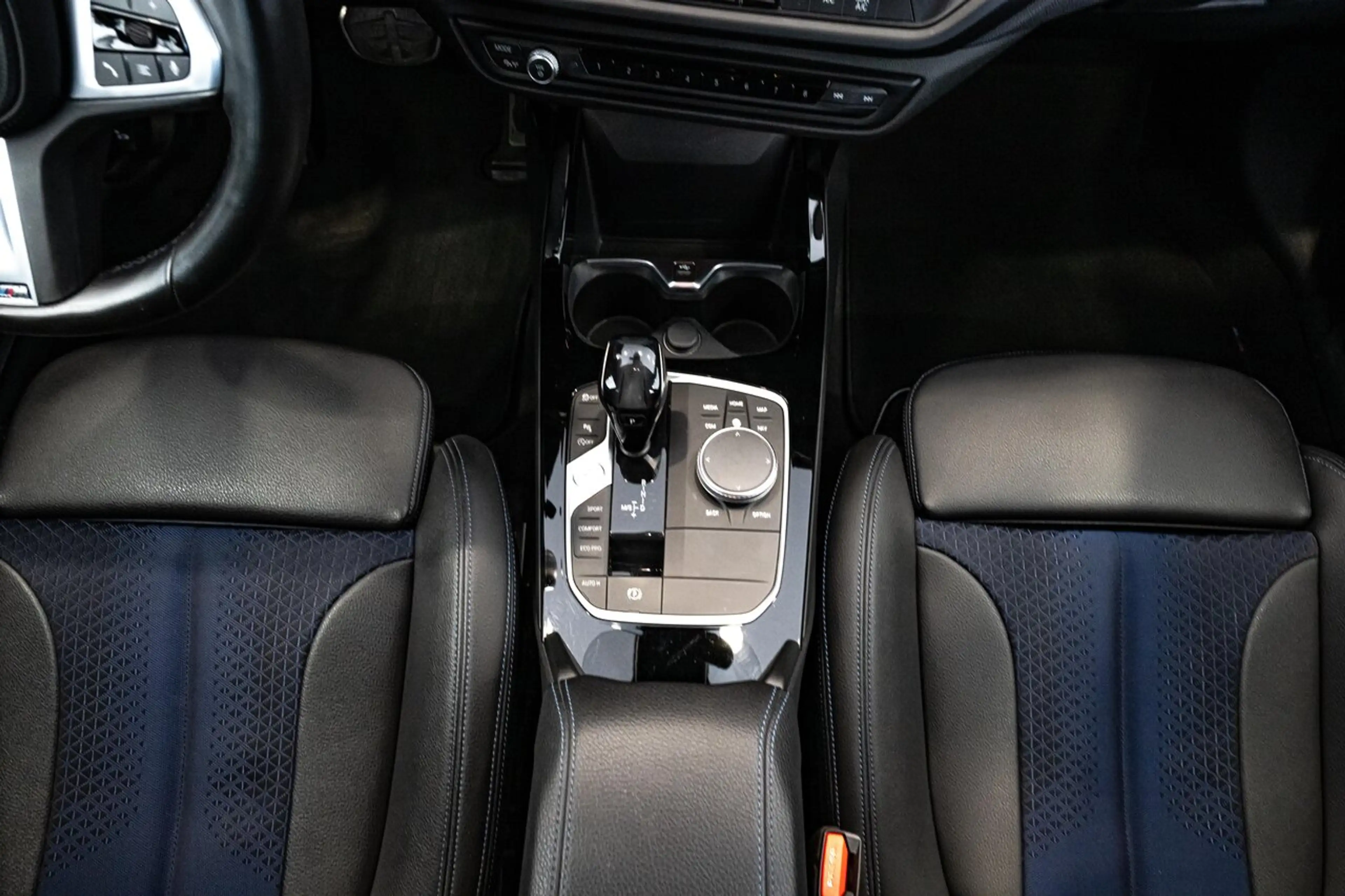 BMW 218 Gran coupé — photo 32