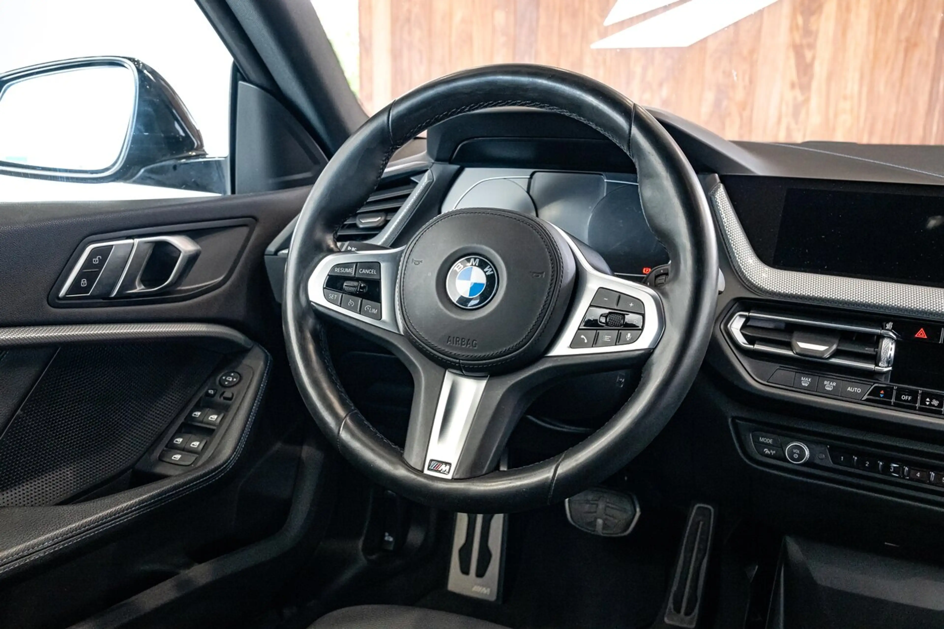 BMW 218 Gran coupé — photo 18