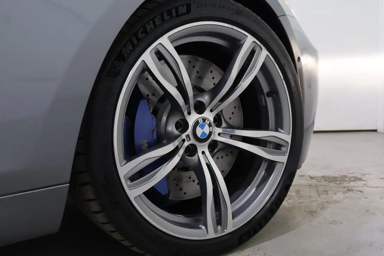 BMW M6 photo BMW M6