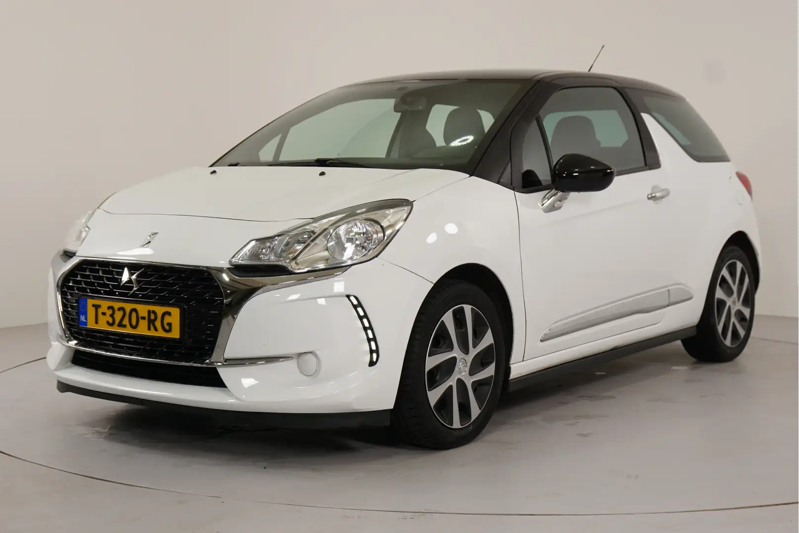 DS Automobiles DS 3 1.2 PureTech So Chic | Stl. verw. | Airco | Cruise Wit - 2