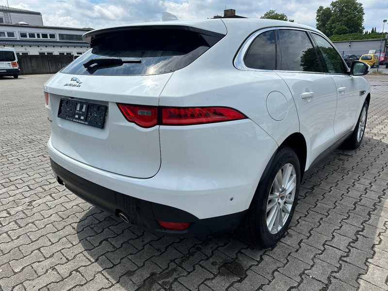 Jaguar F-Pace F-PACE Prestige AWD — photo 5