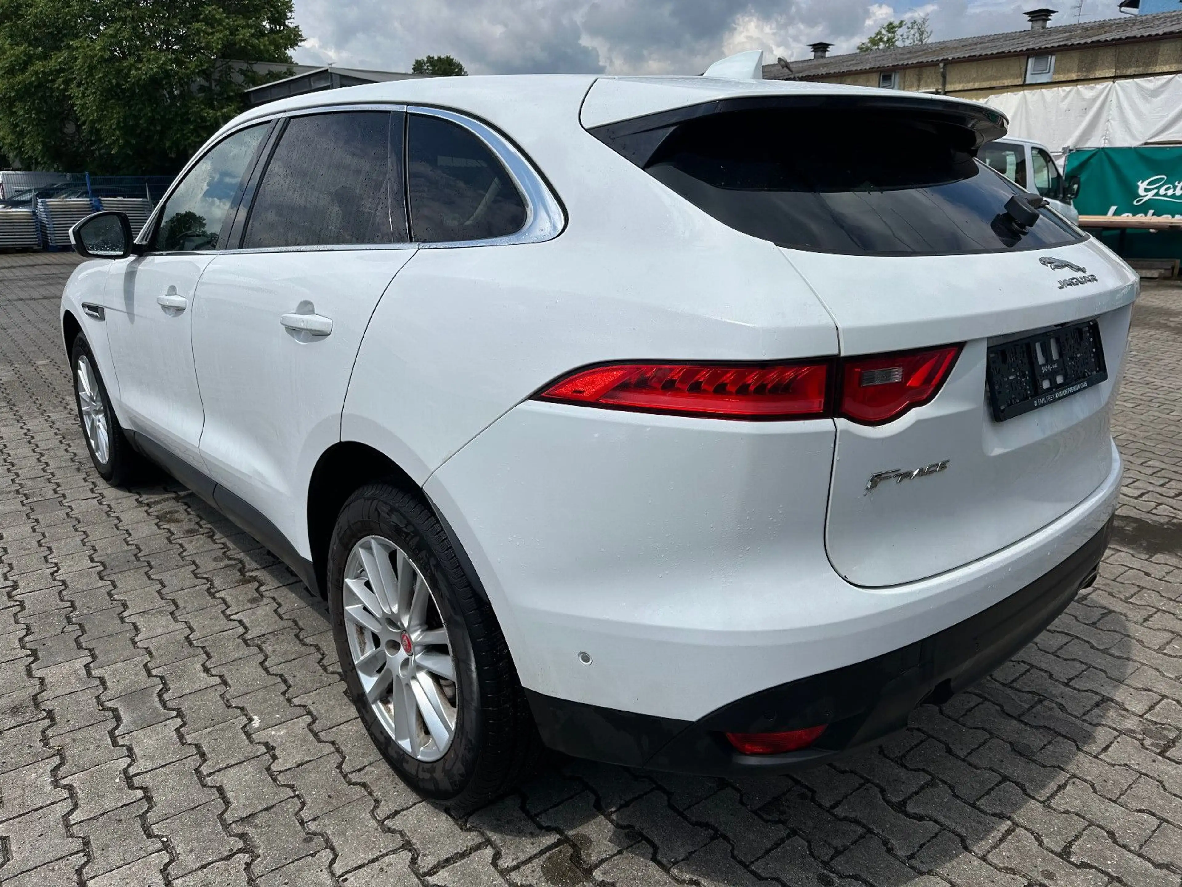 Jaguar F-Pace F-PACE Prestige AWD — photo 7