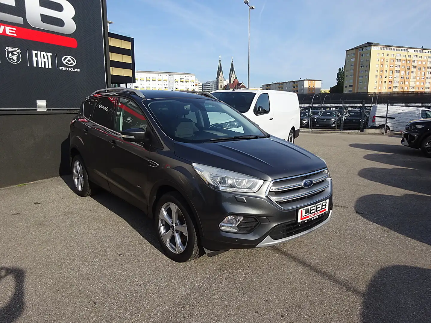 Ford Kuga 2,0 TDCi Titanium Start/Stop AWD Grau - 2