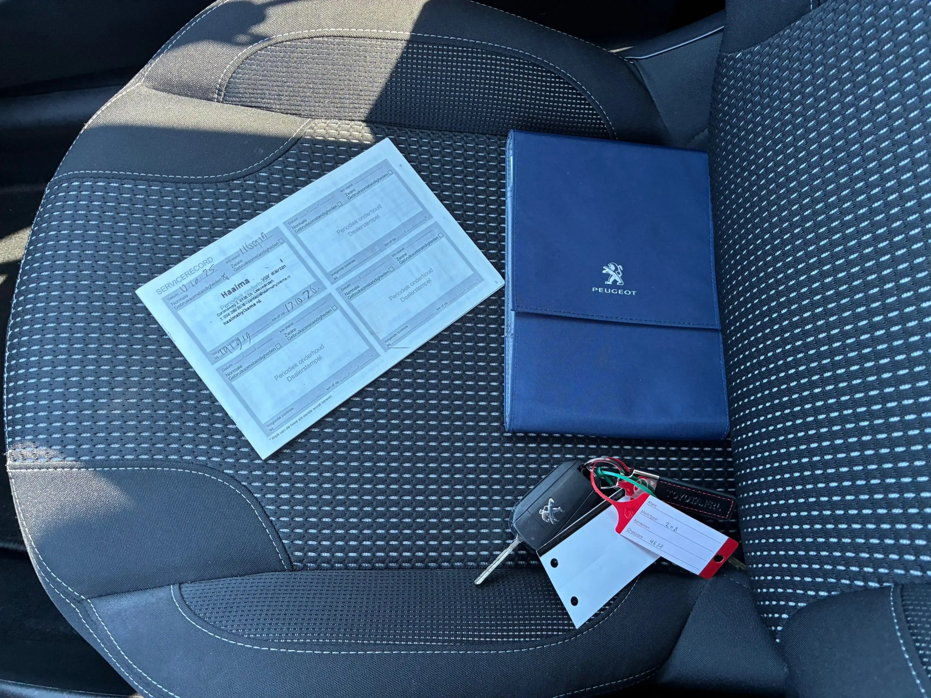 Peugeot 208 1.2 PureTech Allure | DAB + Navi + Clima + Cruise — photo 22