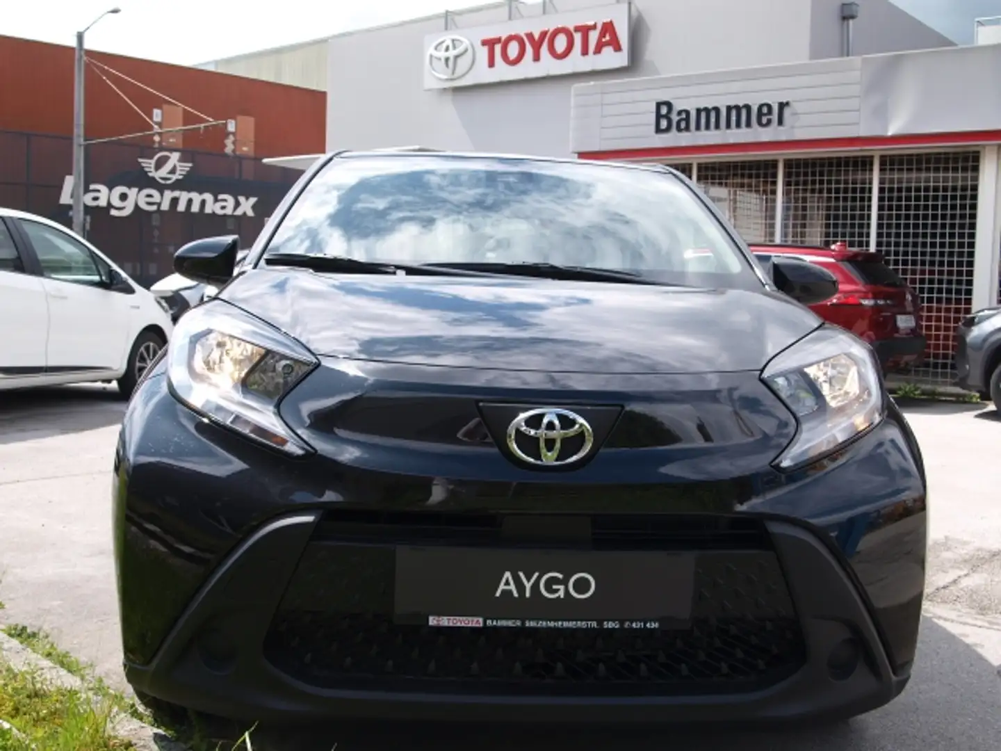 Toyota Aygo X AYGO X 1,0 l Play Schwarz - 2