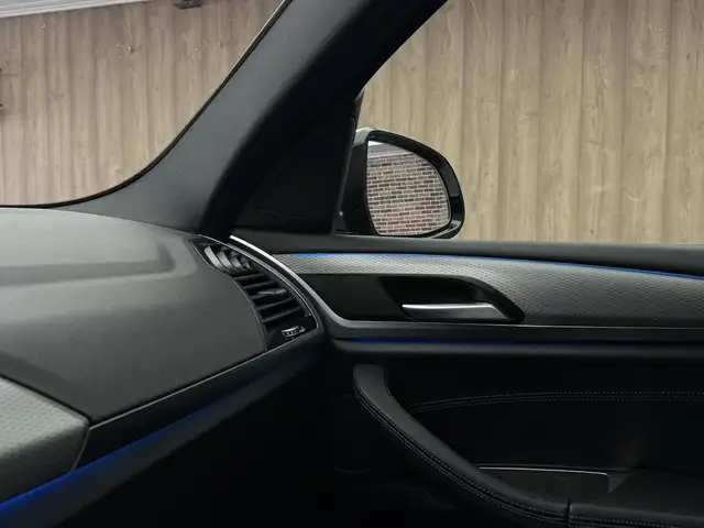BMW X3 view 12