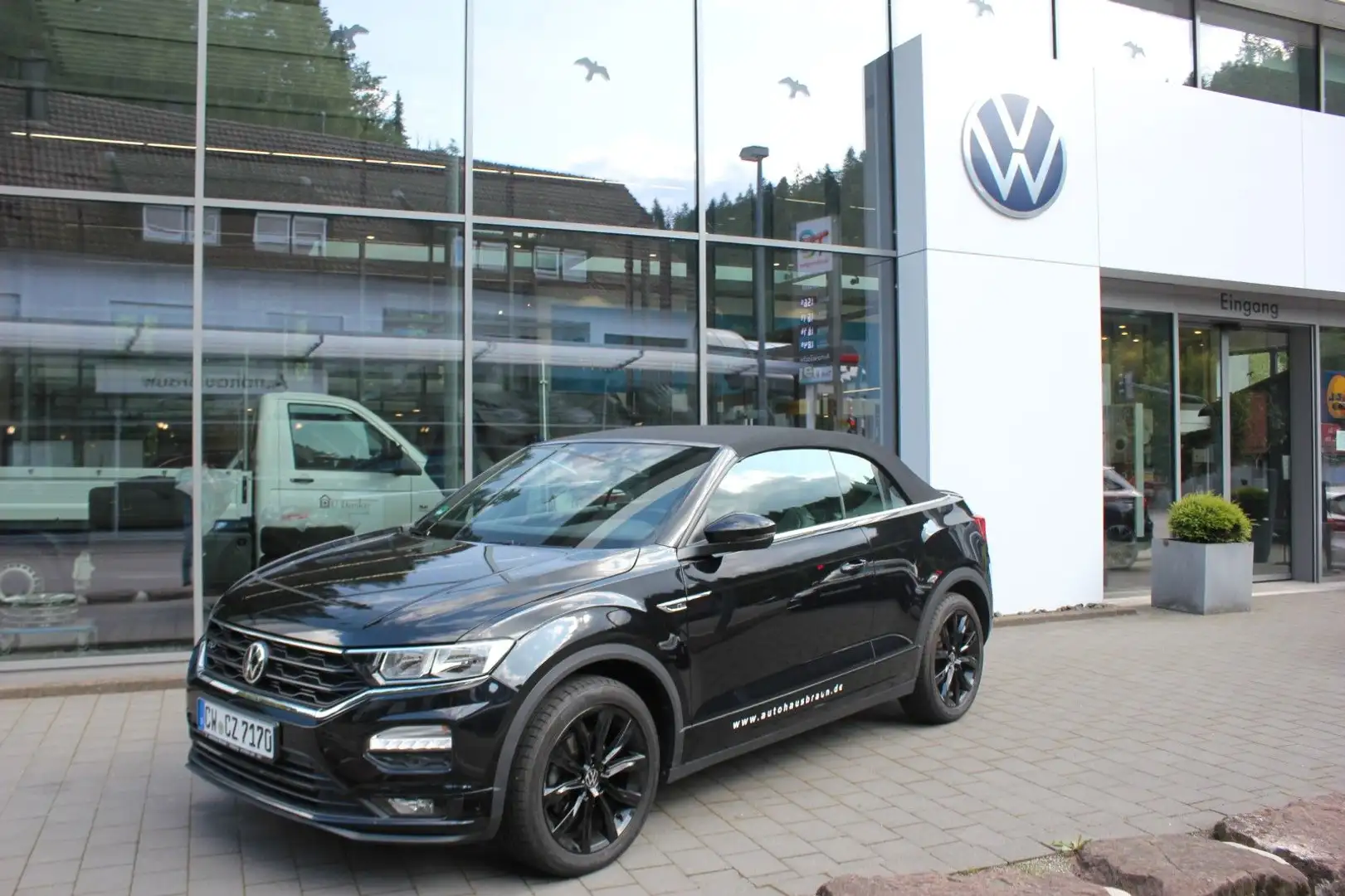 Volkswagen T-Roc Cabriolet R-Line 1.5 TSI Navi,Klima,PDC Schwarz - 1