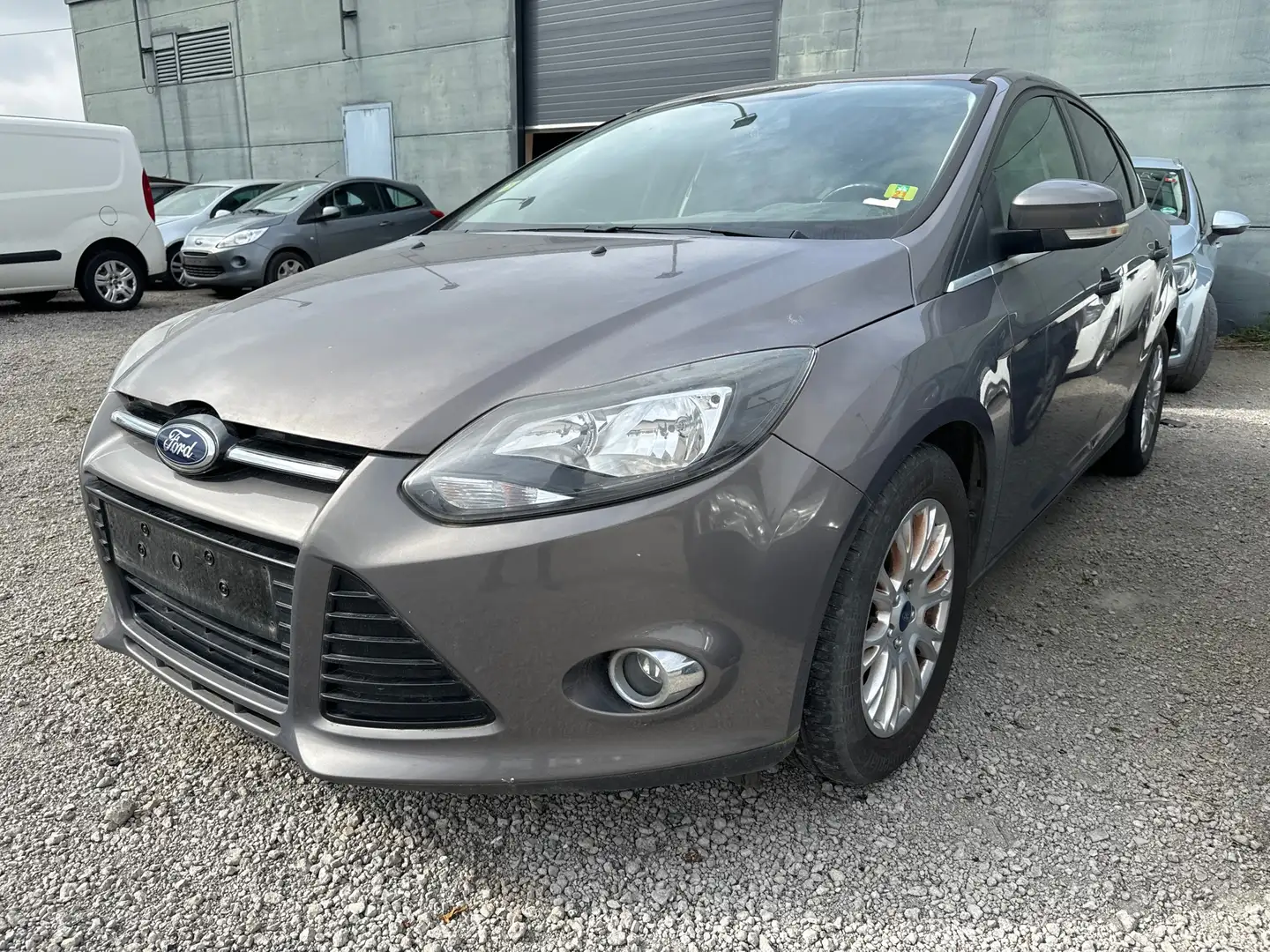 Ford Focus 1.0 EcoBoost ECOnetic Tech. Edition Gris - 2