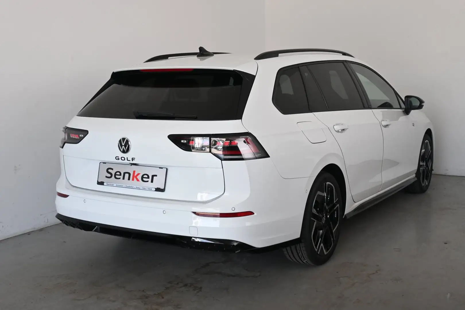 Volkswagen Golf Variant Sport mHeV DSG Weiß - 2