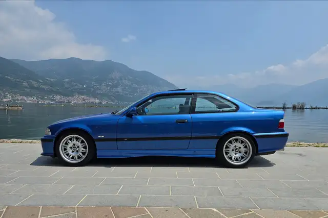 BMW M3 view 2
