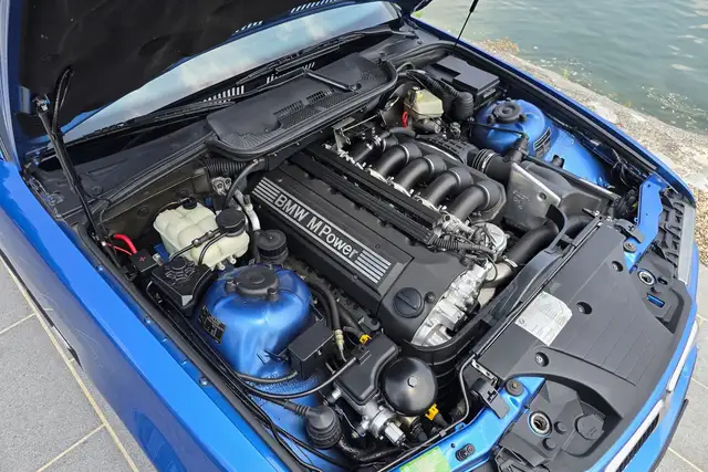 BMW M3 view 7
