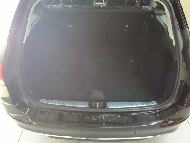 Mercedes-Benz 220 view 15