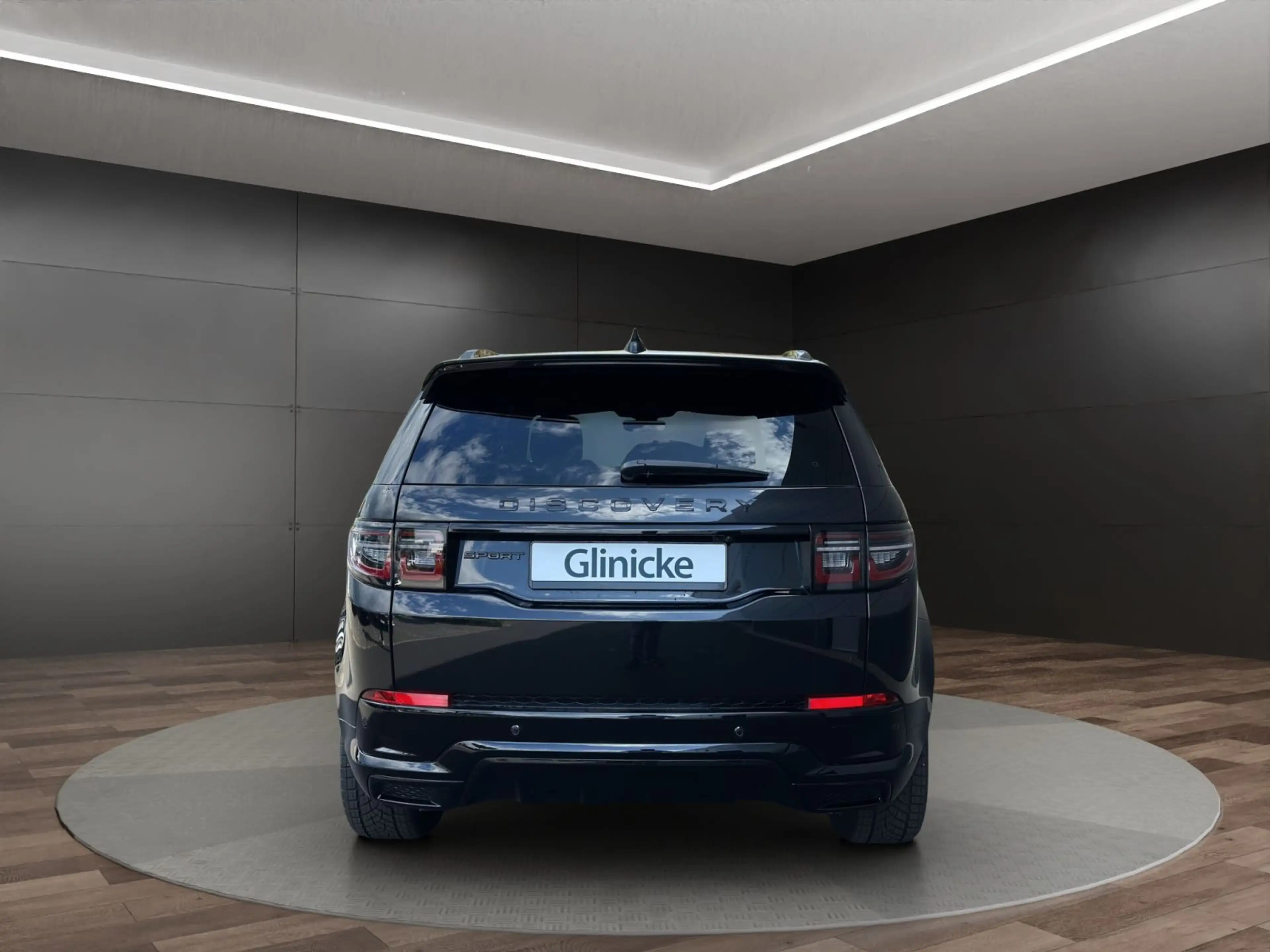Land Rover Discovery Sport 1.5 Plug-in Hybrid P270e Dynamic — photo 3
