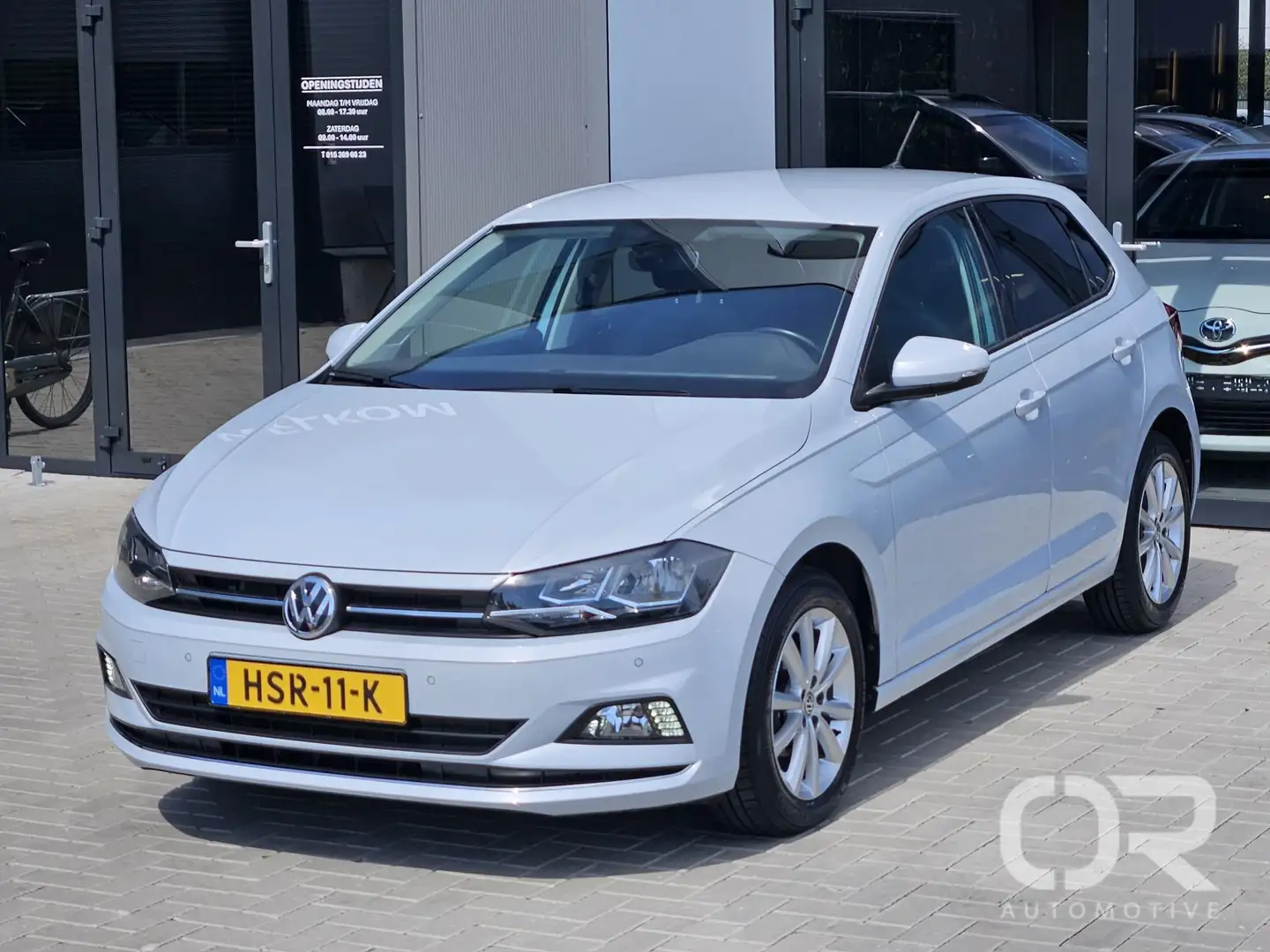 Volkswagen Polo 1.0 TSI Comfortline Business Automaat Navi Grijs - 1