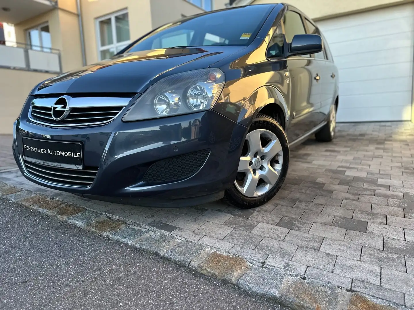 Opel Zafira B Edition "111 Jahre" Blau - 1