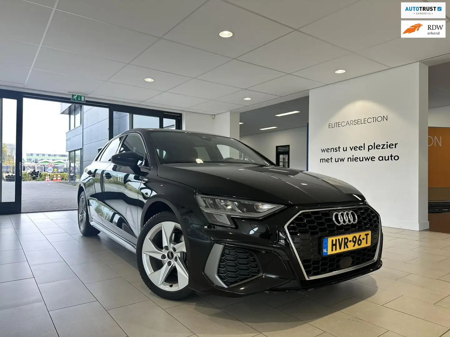 Audi A3 Sportback 30 TFSI S-line Airco, Navi, Parkeersenso Noir - 1