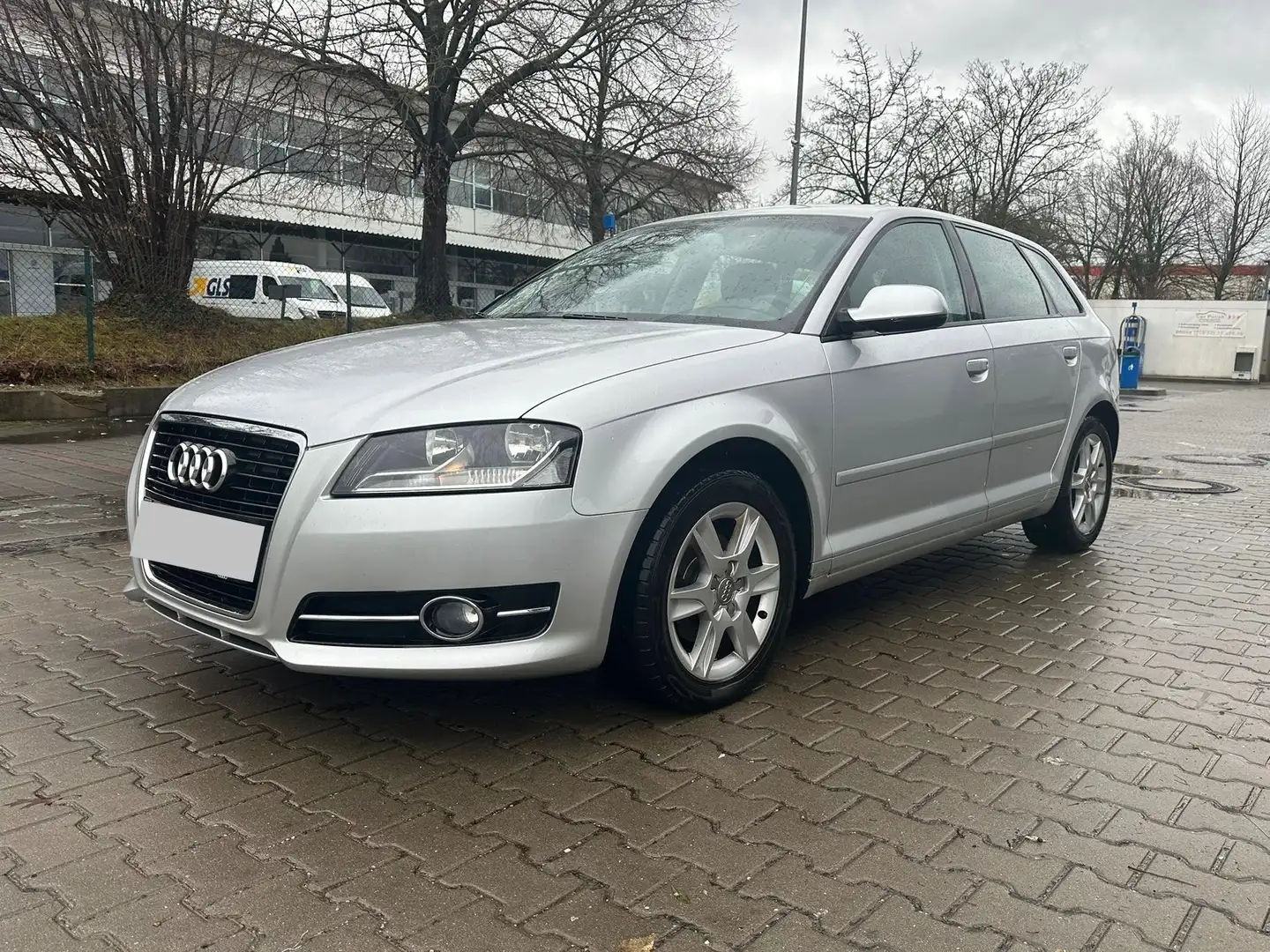 Audi A3 A3 1.9 TDI Attraction Silber - 1