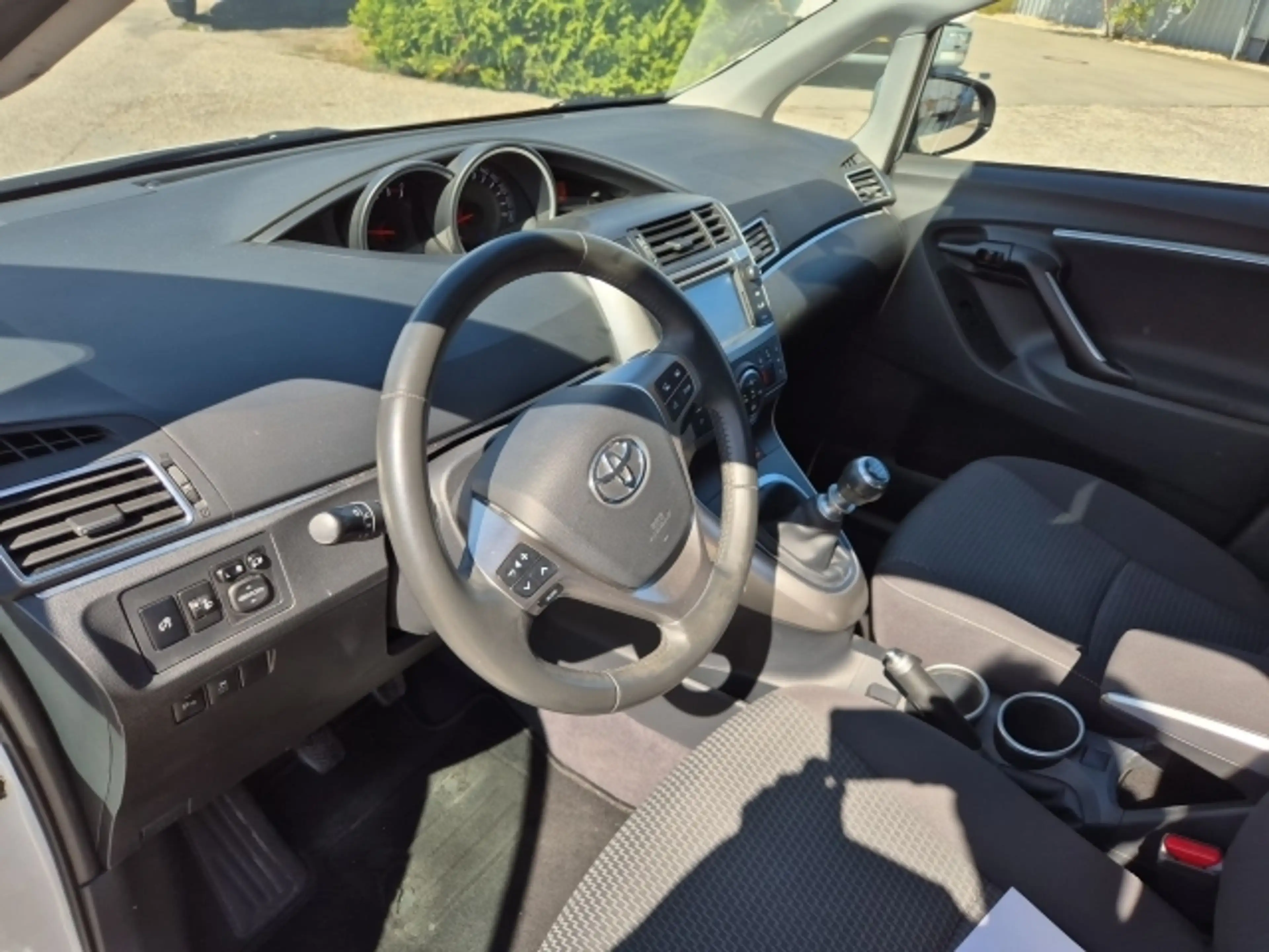 Toyota Verso Verso 1,6 D-4D Active — photo 11