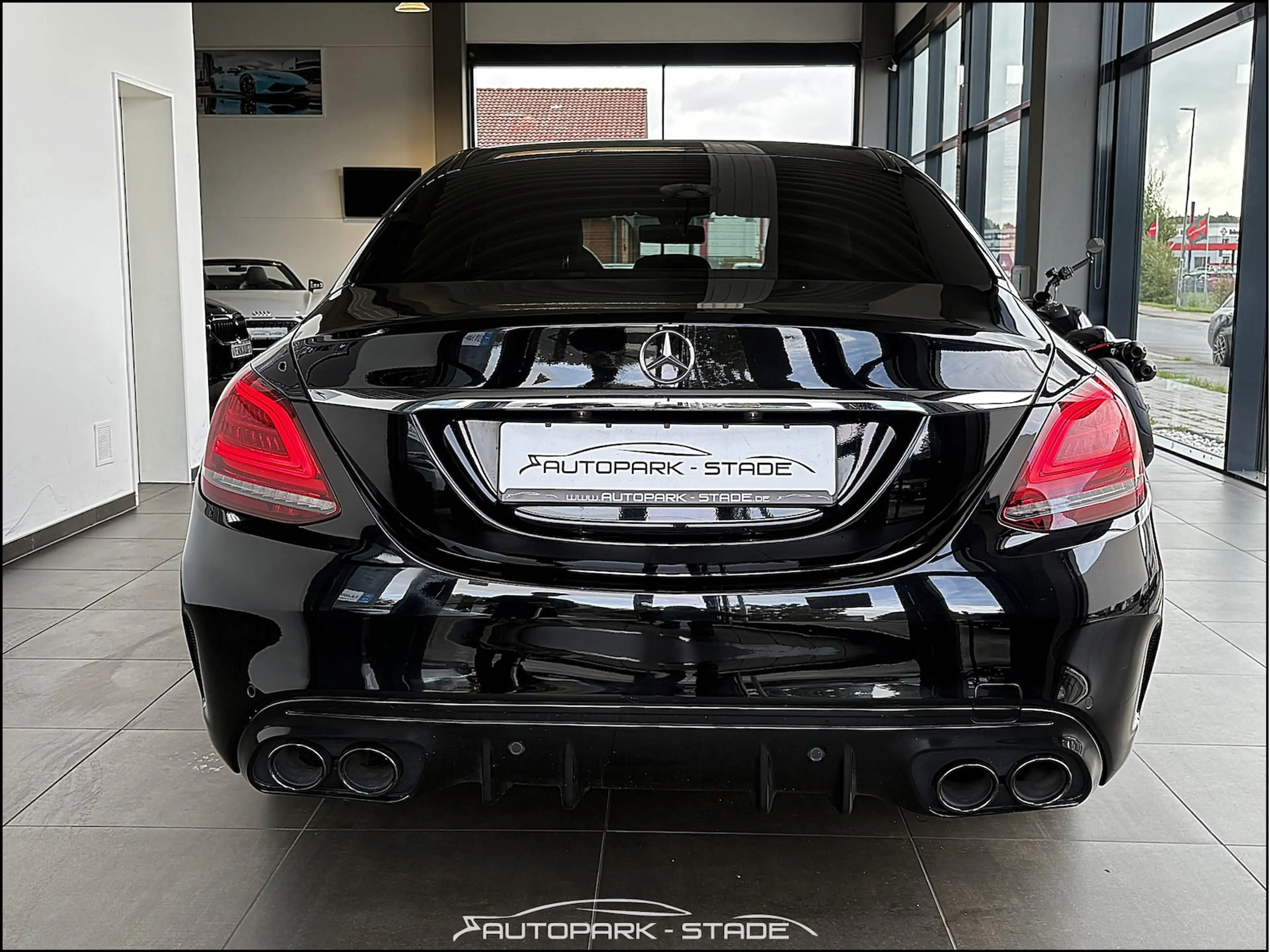 Mercedes-Benz C 220 d AMG C43 Umbau LED Comand Ambient Leder — photo 5