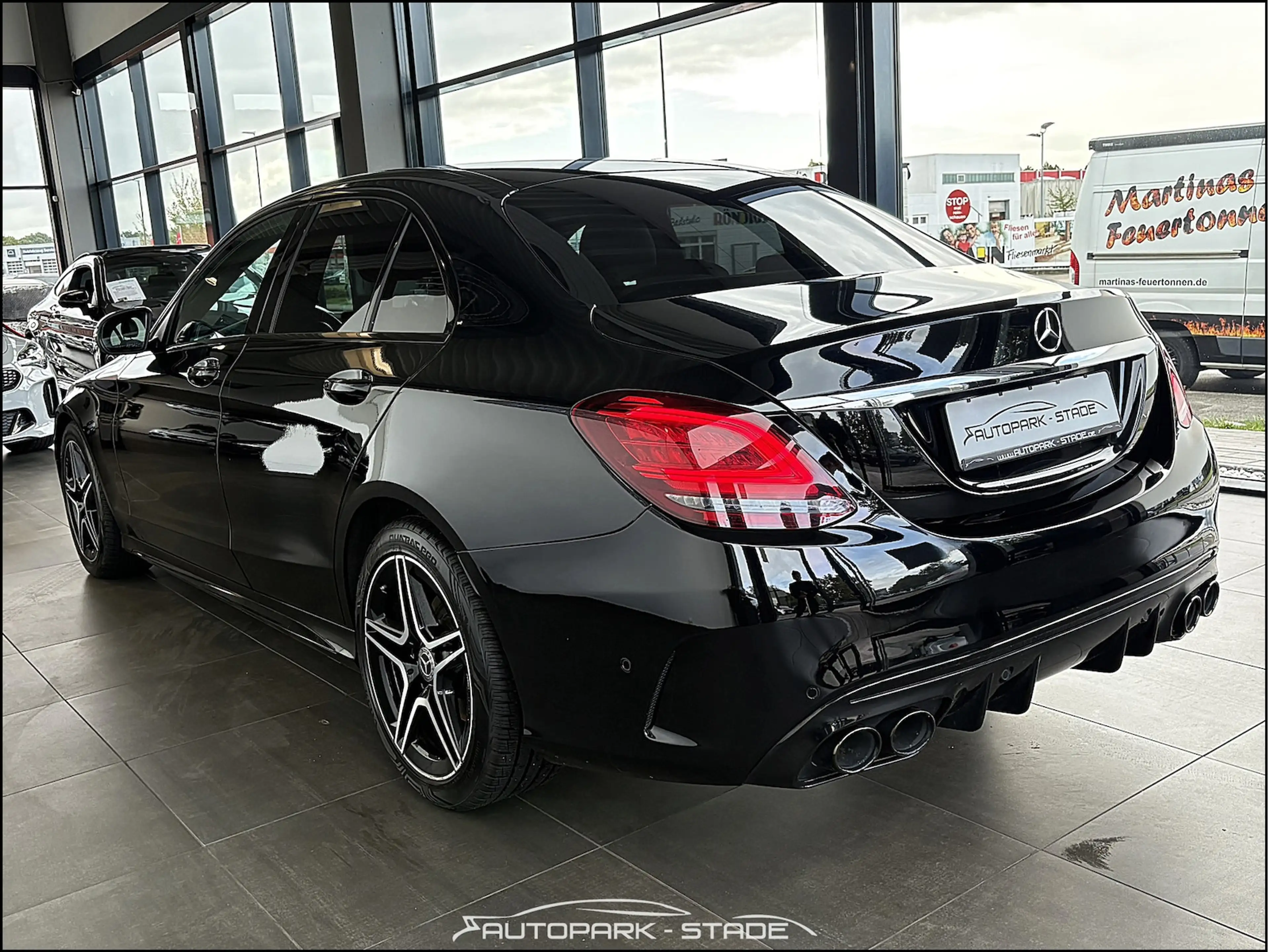 Mercedes-Benz C 220 d AMG C43 Umbau LED Comand Ambient Leder — photo 9