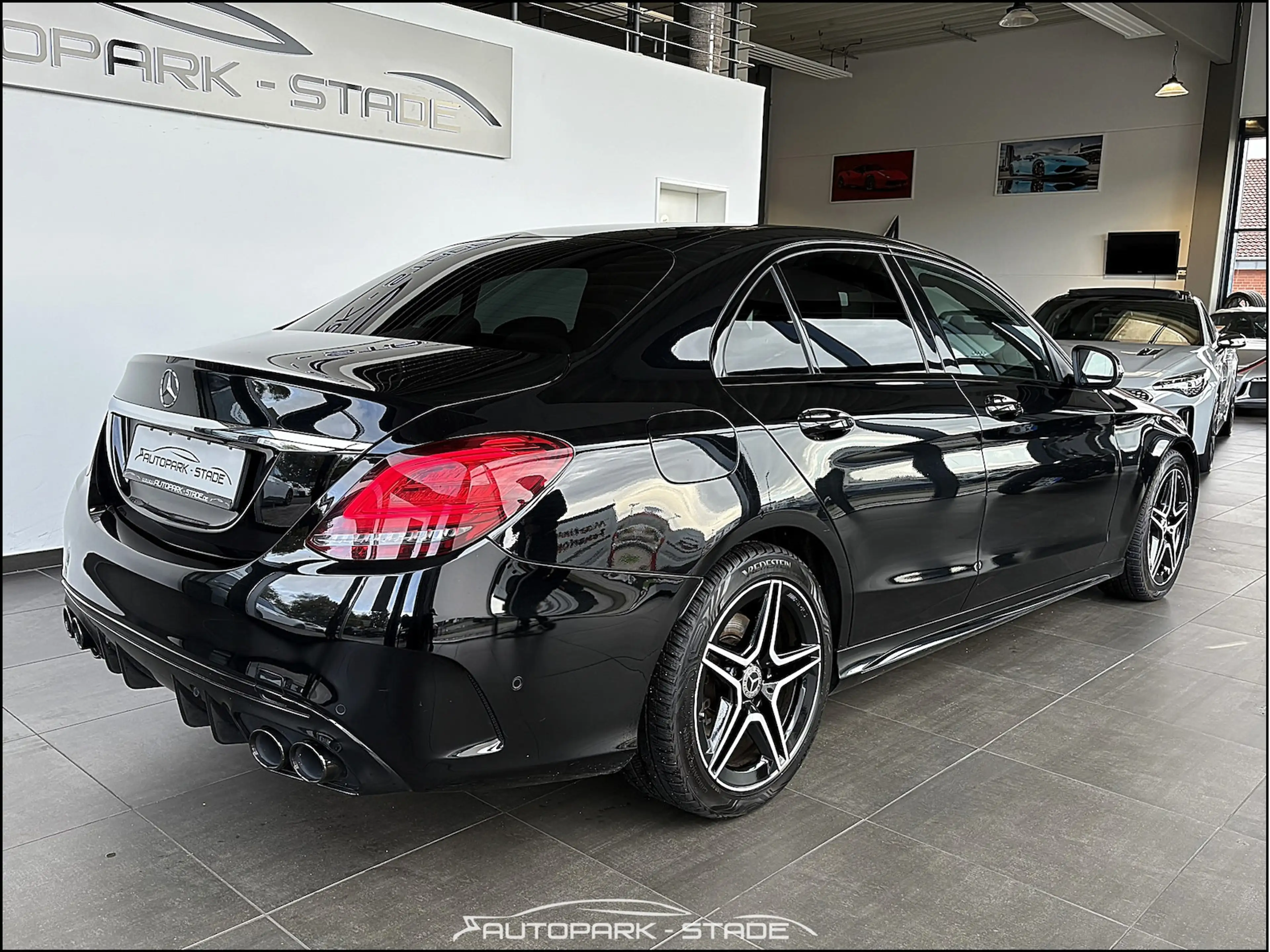Mercedes-Benz C 220 d AMG C43 Umbau LED Comand Ambient Leder — photo 8
