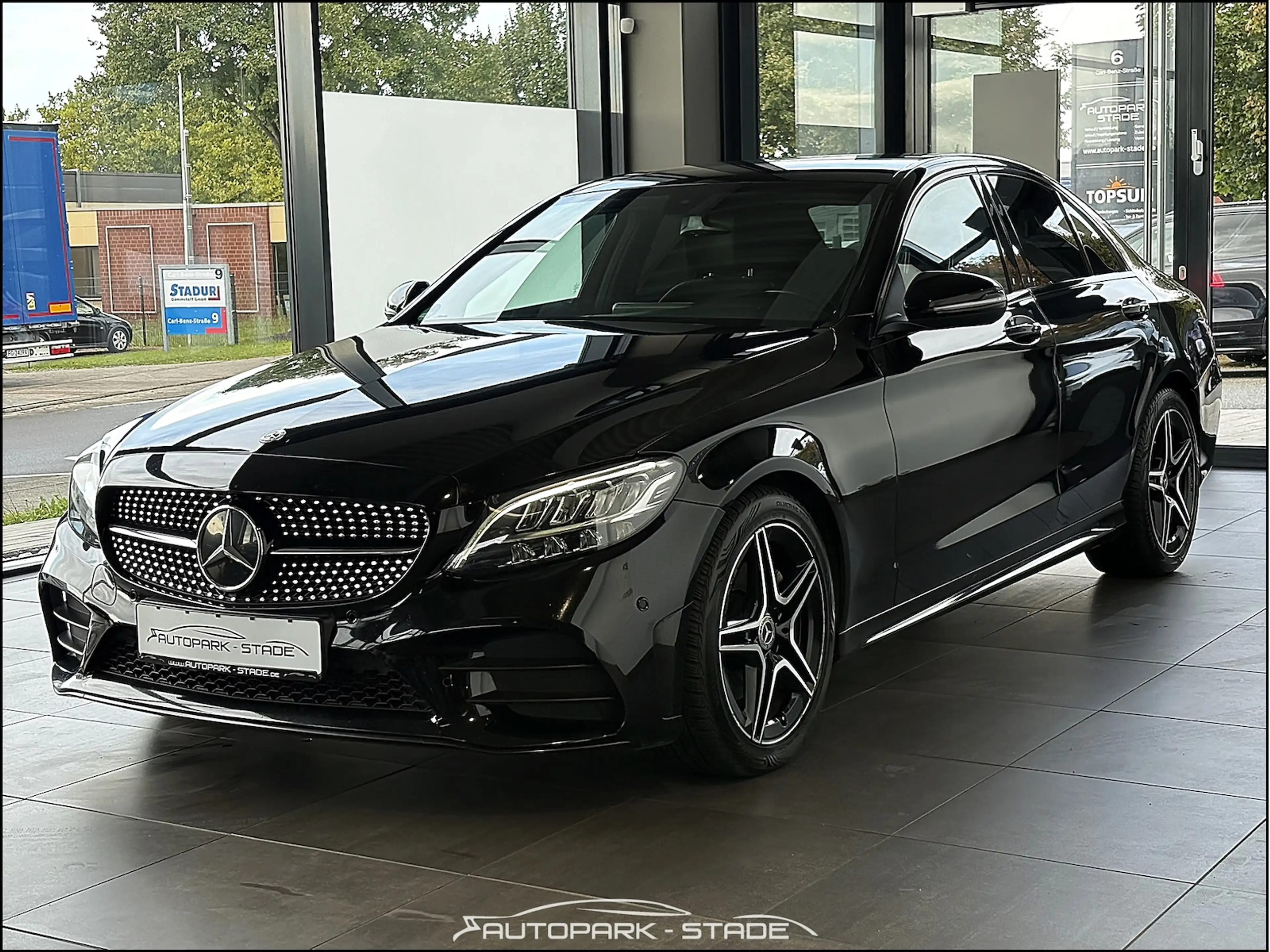 Mercedes-Benz C 220 d AMG C43 Umbau LED Comand Ambient Leder — photo 7