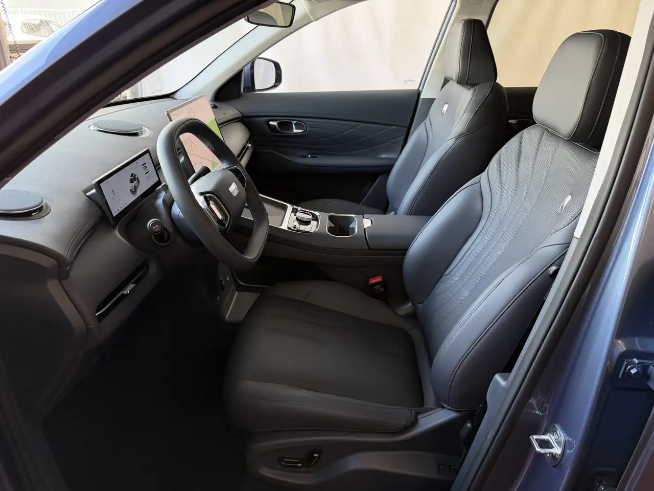 Geely Starray EM-i 2026 — фото 14