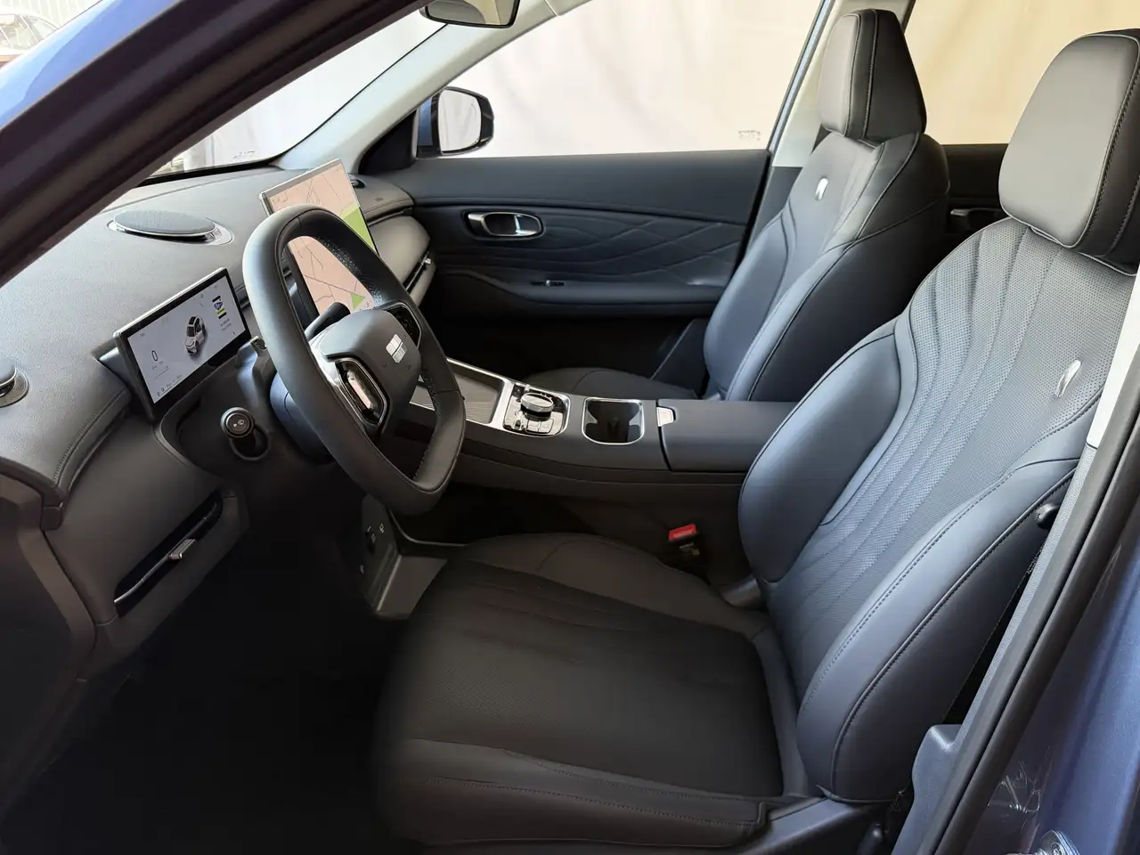 Geely Starray EM-i 2026 — фото 16
