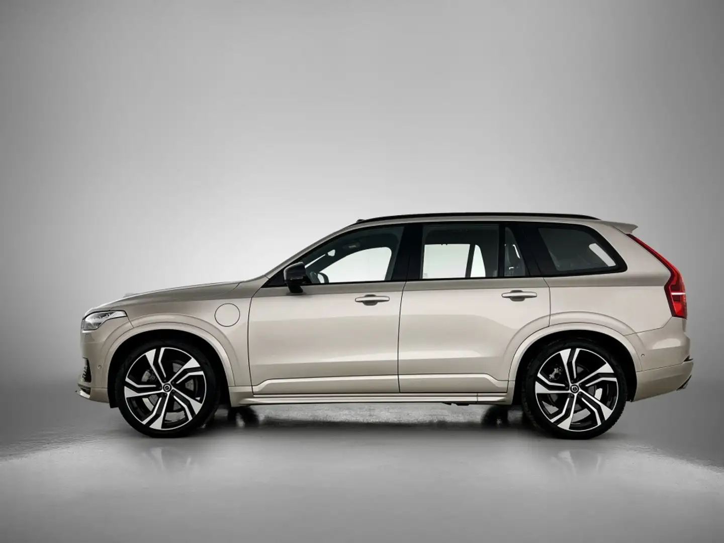 Volvo XC90 2.0 T8 AWD Ultra Dark | Luchtvering | 22 inch LM v Grijs - 2