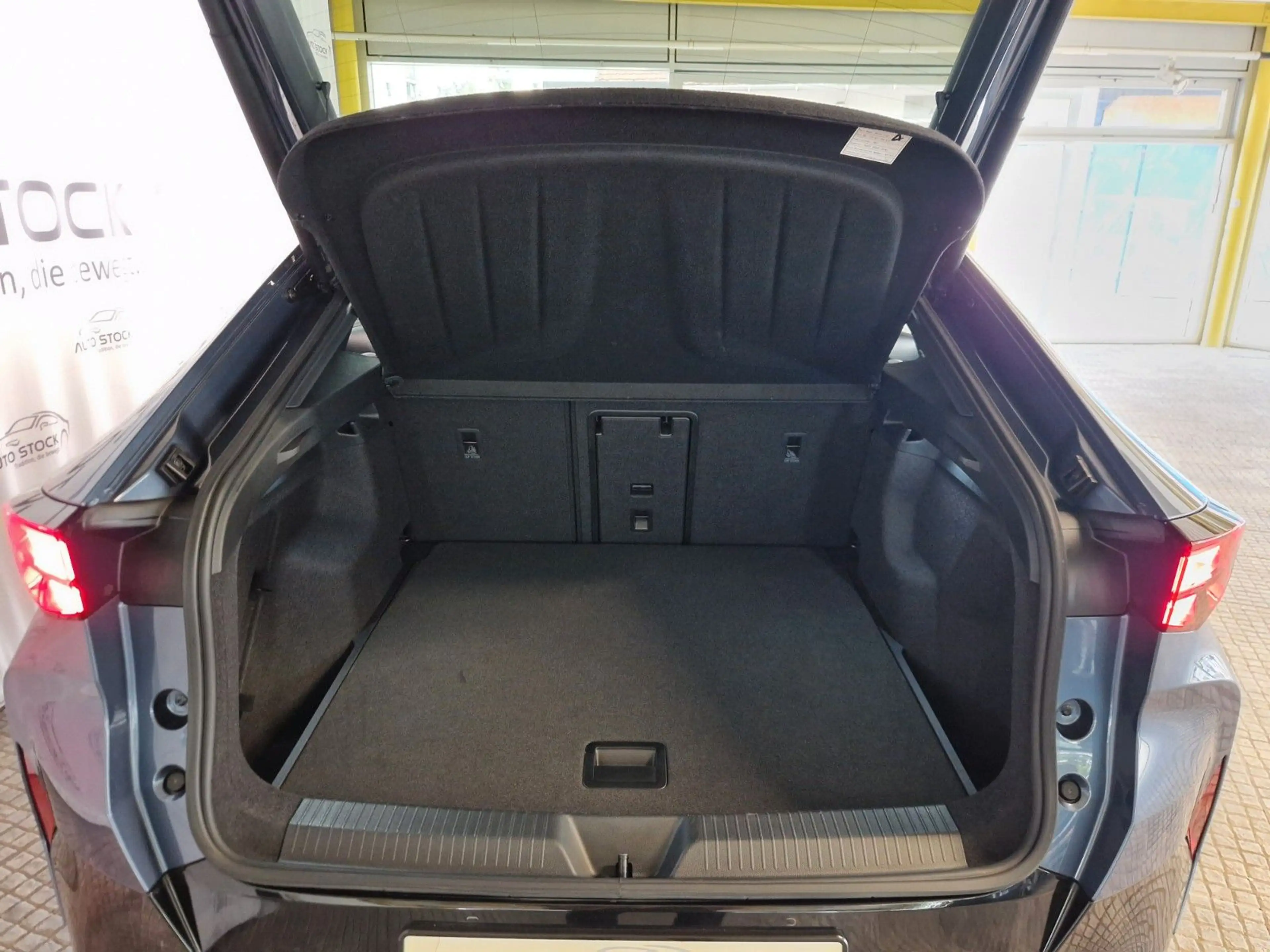 CUPRA Tavascan VZ 4Drive 82kWh PDC LED Navi ACC Headup — photo 13