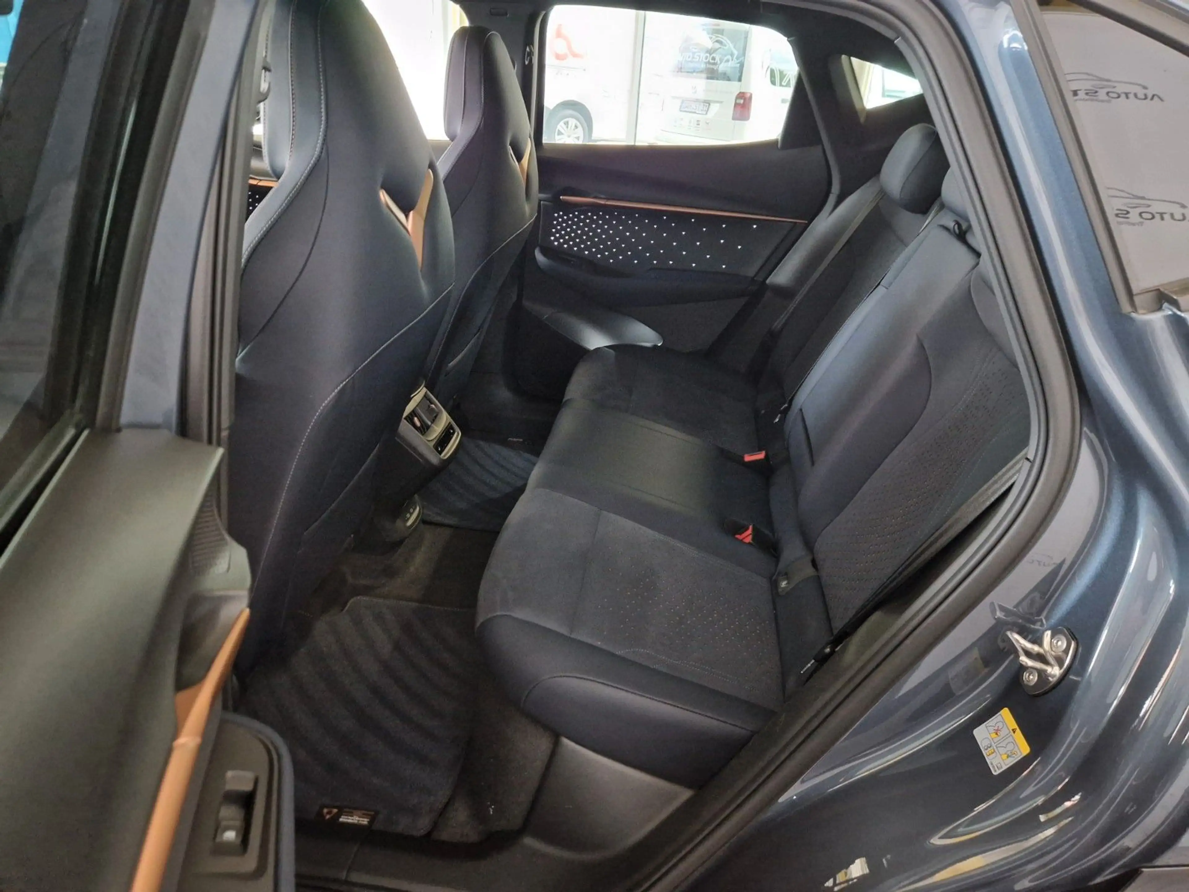 CUPRA Tavascan VZ 4Drive 82kWh PDC LED Navi ACC Headup — photo 10