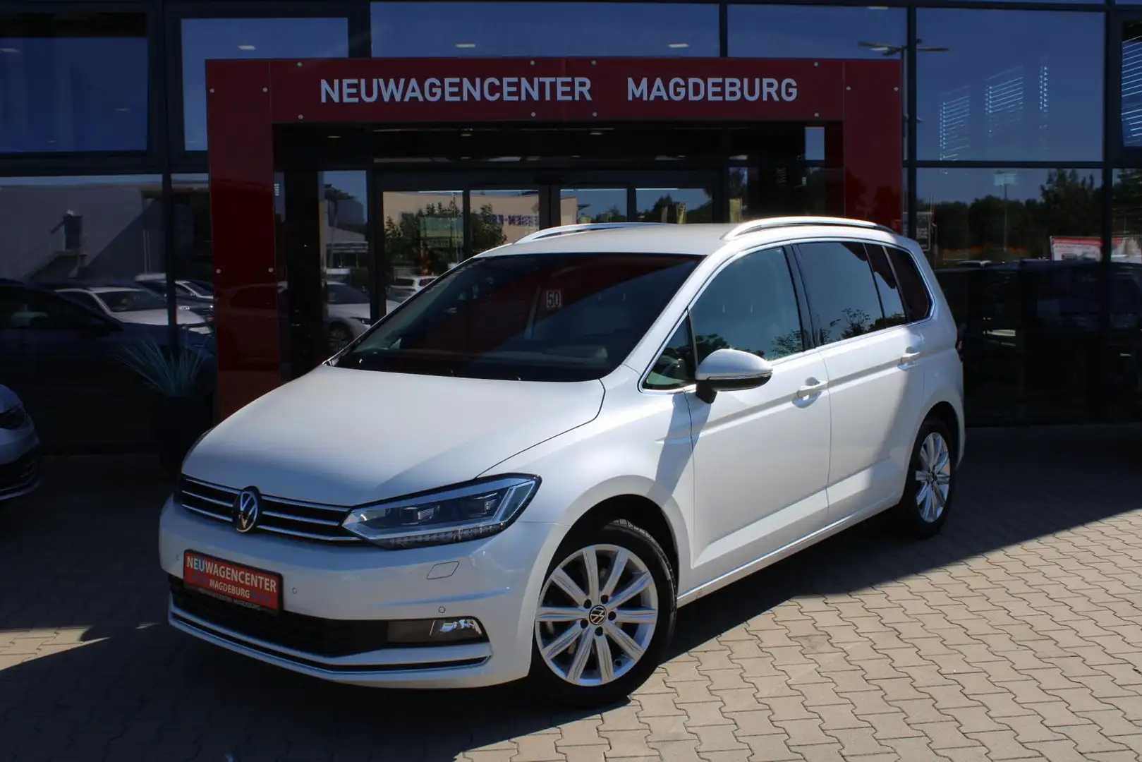 Volkswagen Touran 2.0 TDI Highline*7-SITZER*AHK*LED*KAMERA*NAVI Blanc - 1