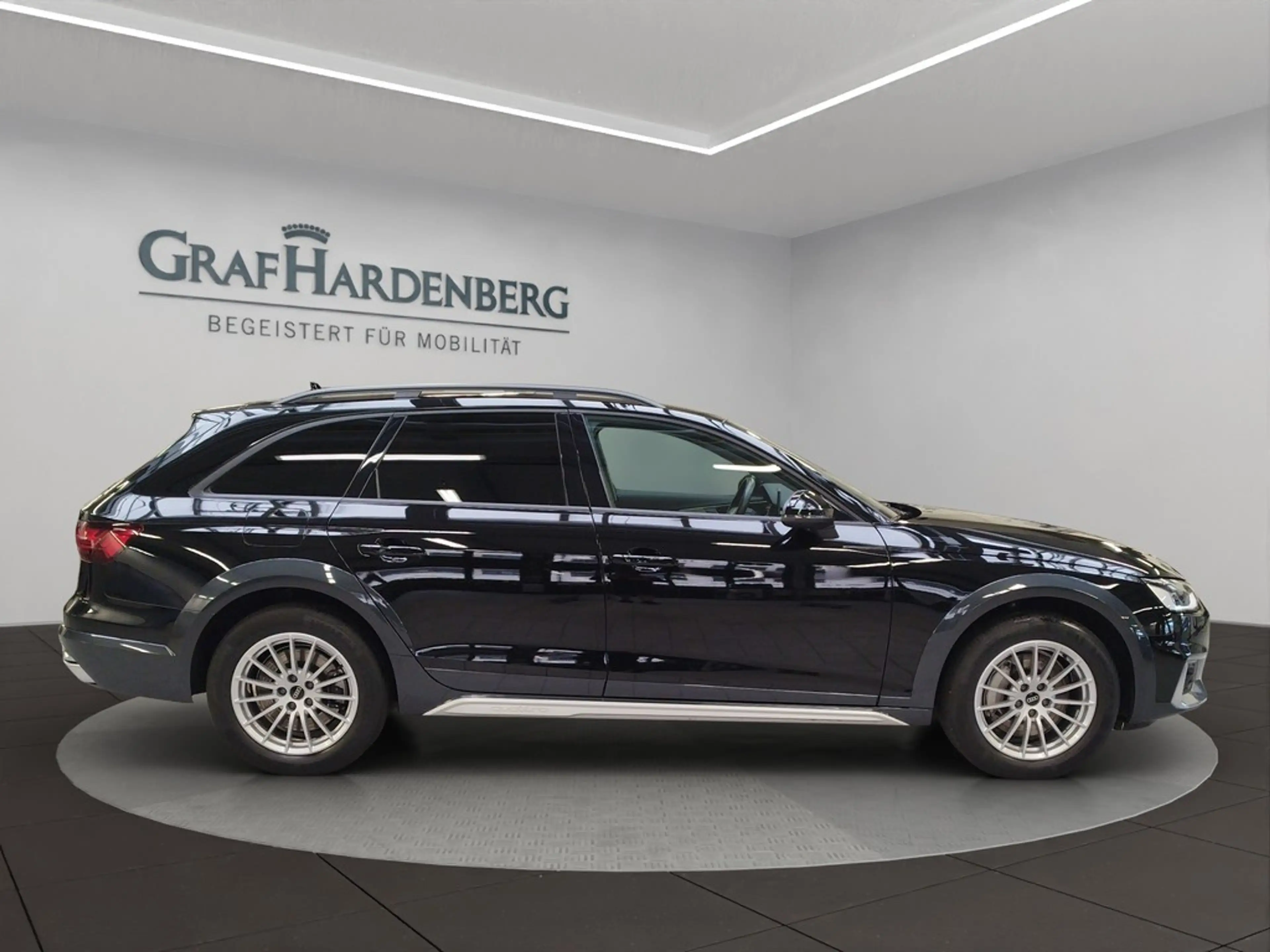 Audi A4 allroad 45 TFSI S tronic LED ACC Kamera — photo 7