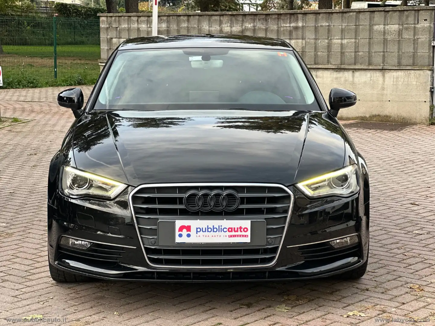 Audi A3 Sedan 1.6 TDI Sport Schwarz - 2