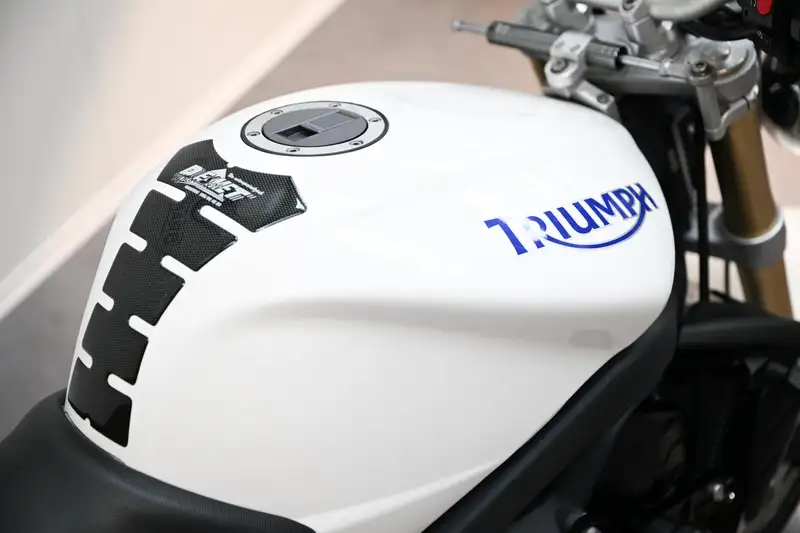 Triumph Street Triple - foto 8